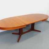 Table à manger ovale extensible en orme par Baumann, années 60-70