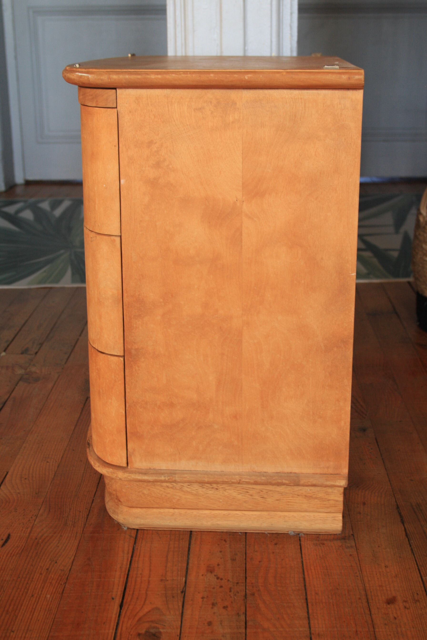 Old art deco chest of drawers