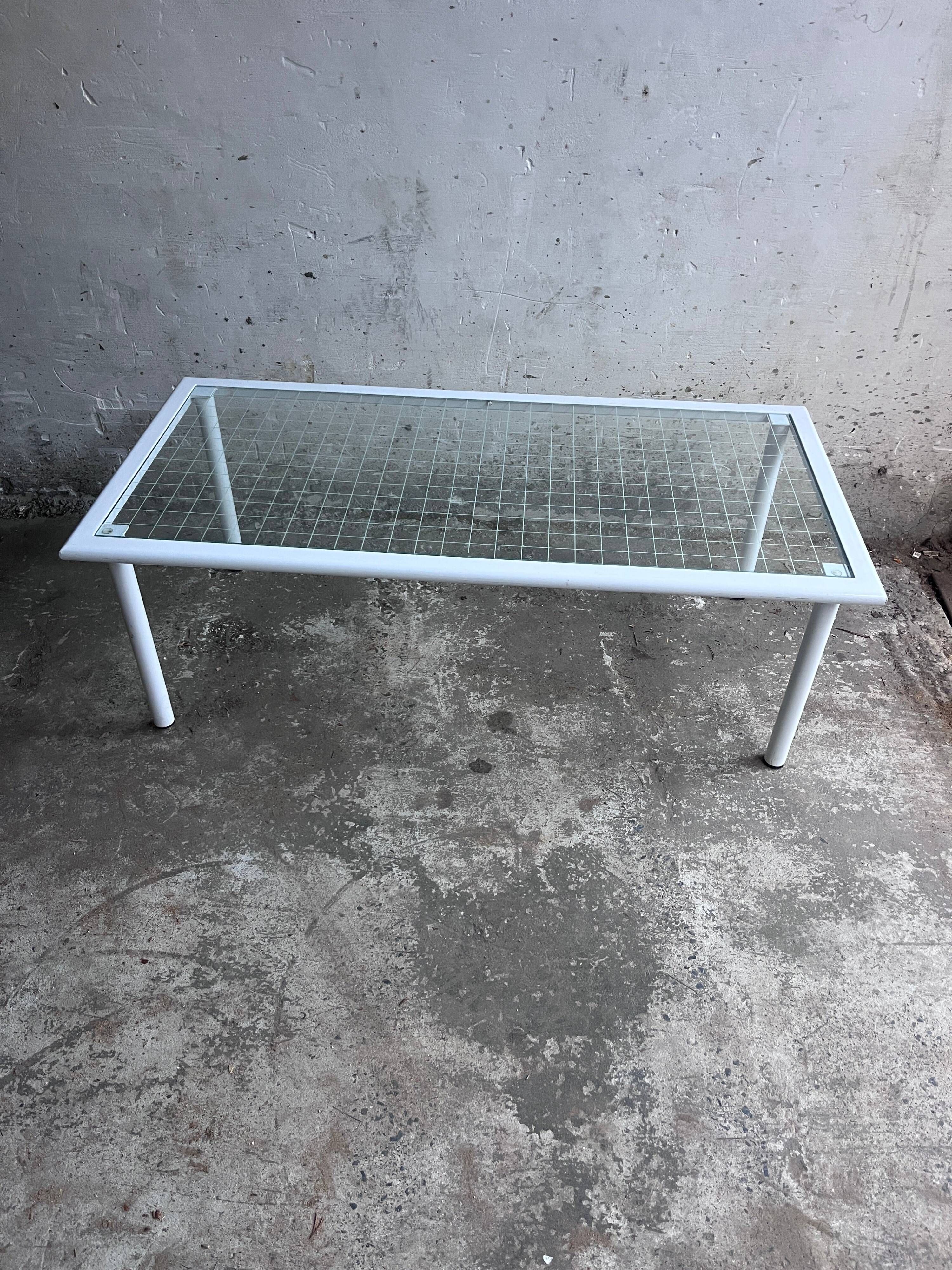 Vintage Italian coffee table by Fly Line, 1980s.