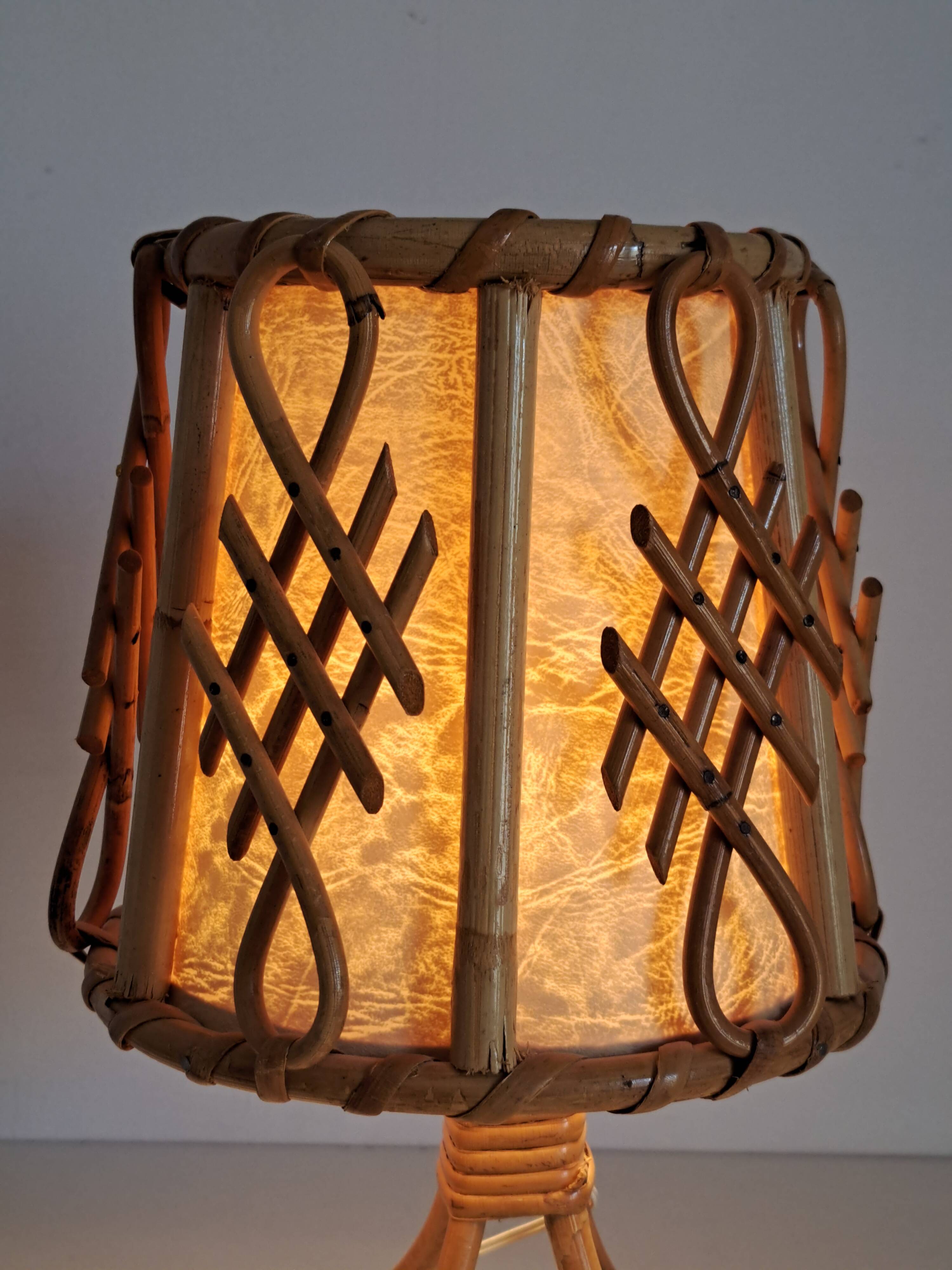 Bamboo bedside lamp