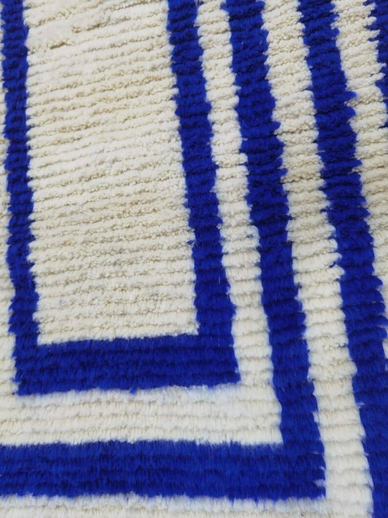 Handmade traditional Beni Ouarain rug size 200/300 cm