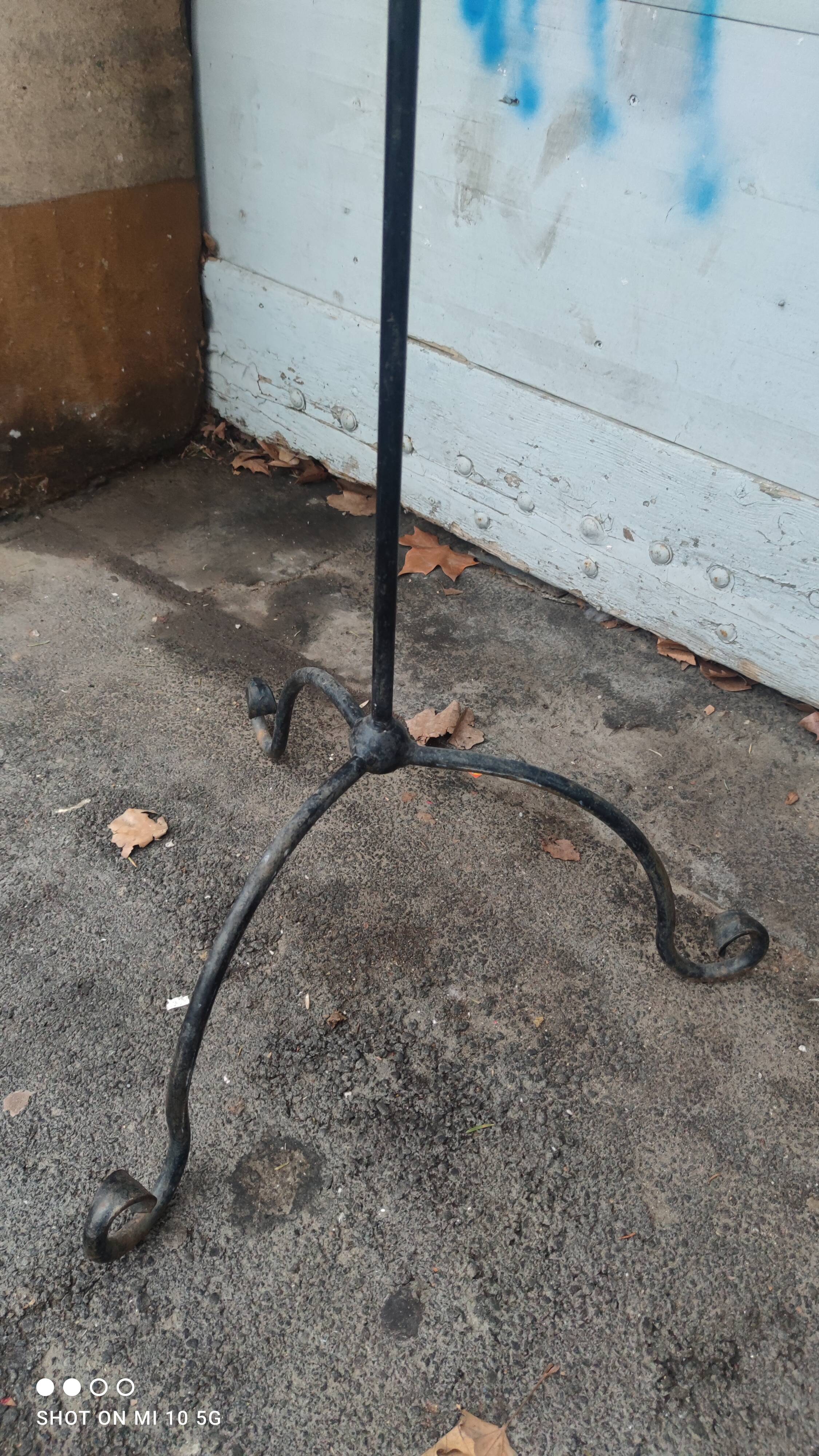 Medieval wrought iron flare