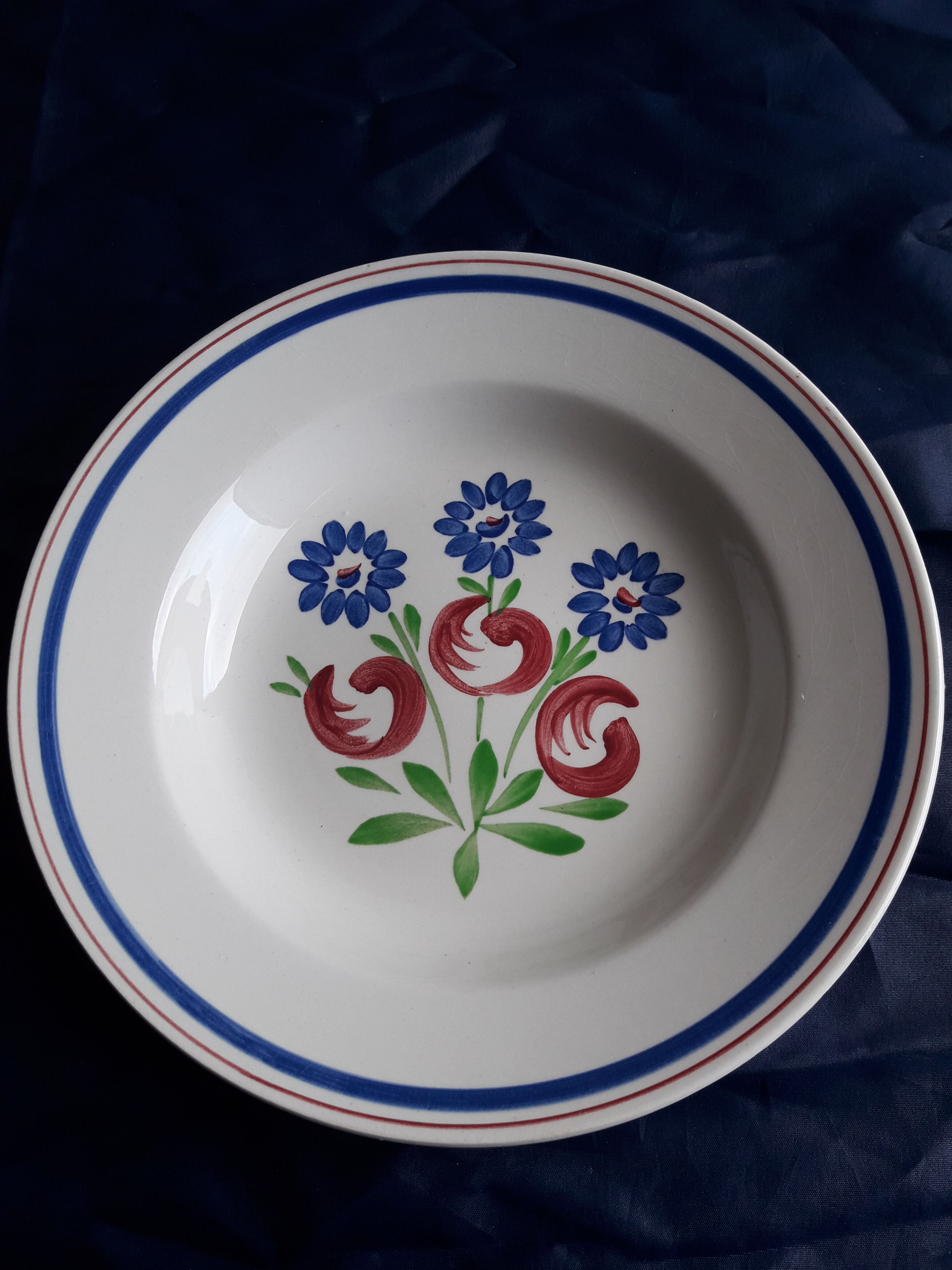 4 hollow plates in opaque porcelain from Gien model Orleans diam 22.5 cm