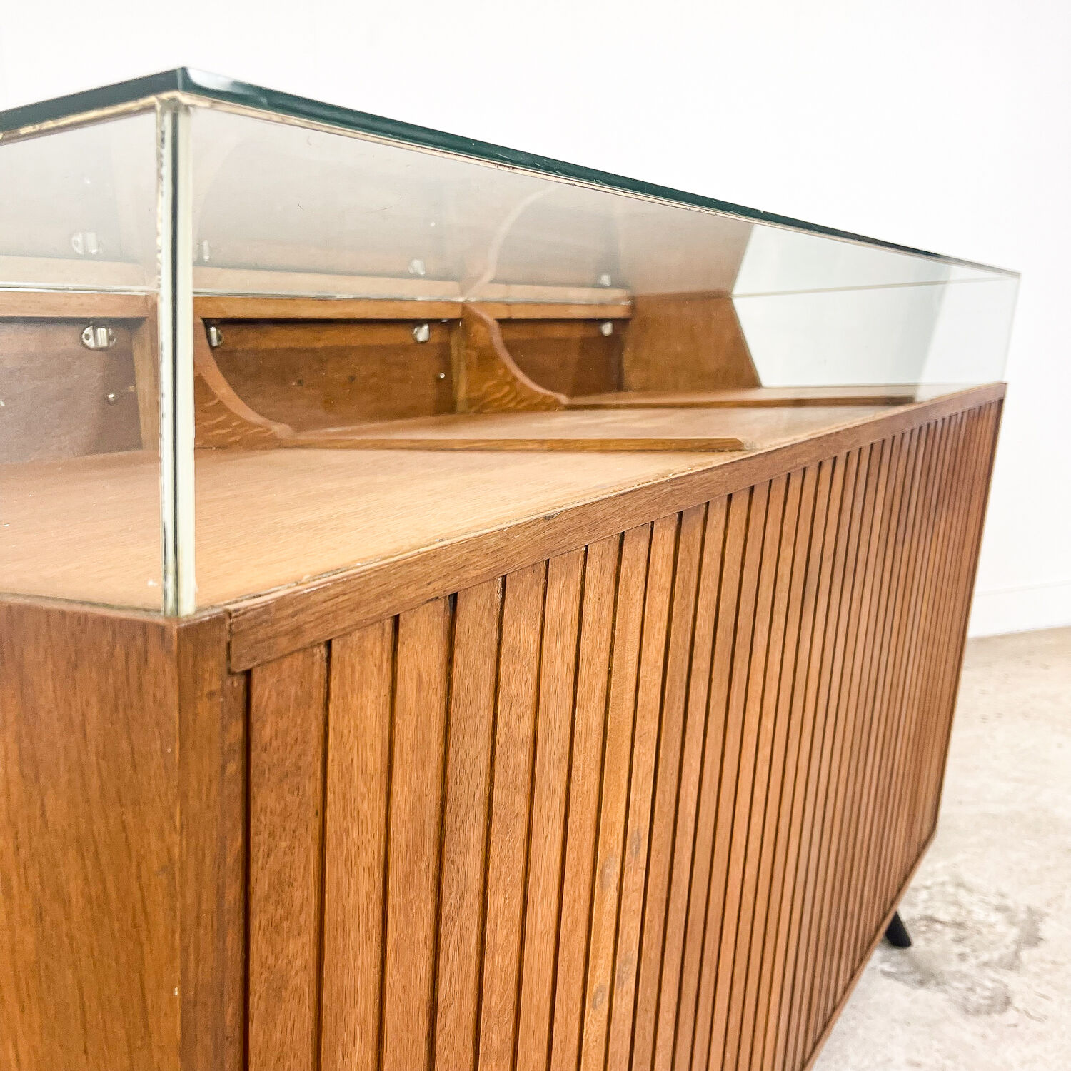 Vintage oak shop jewellery display counter with drawers