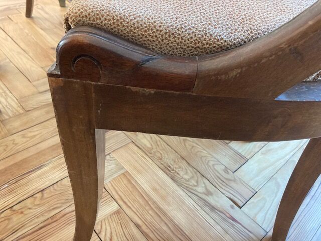 Empire gondola chairs