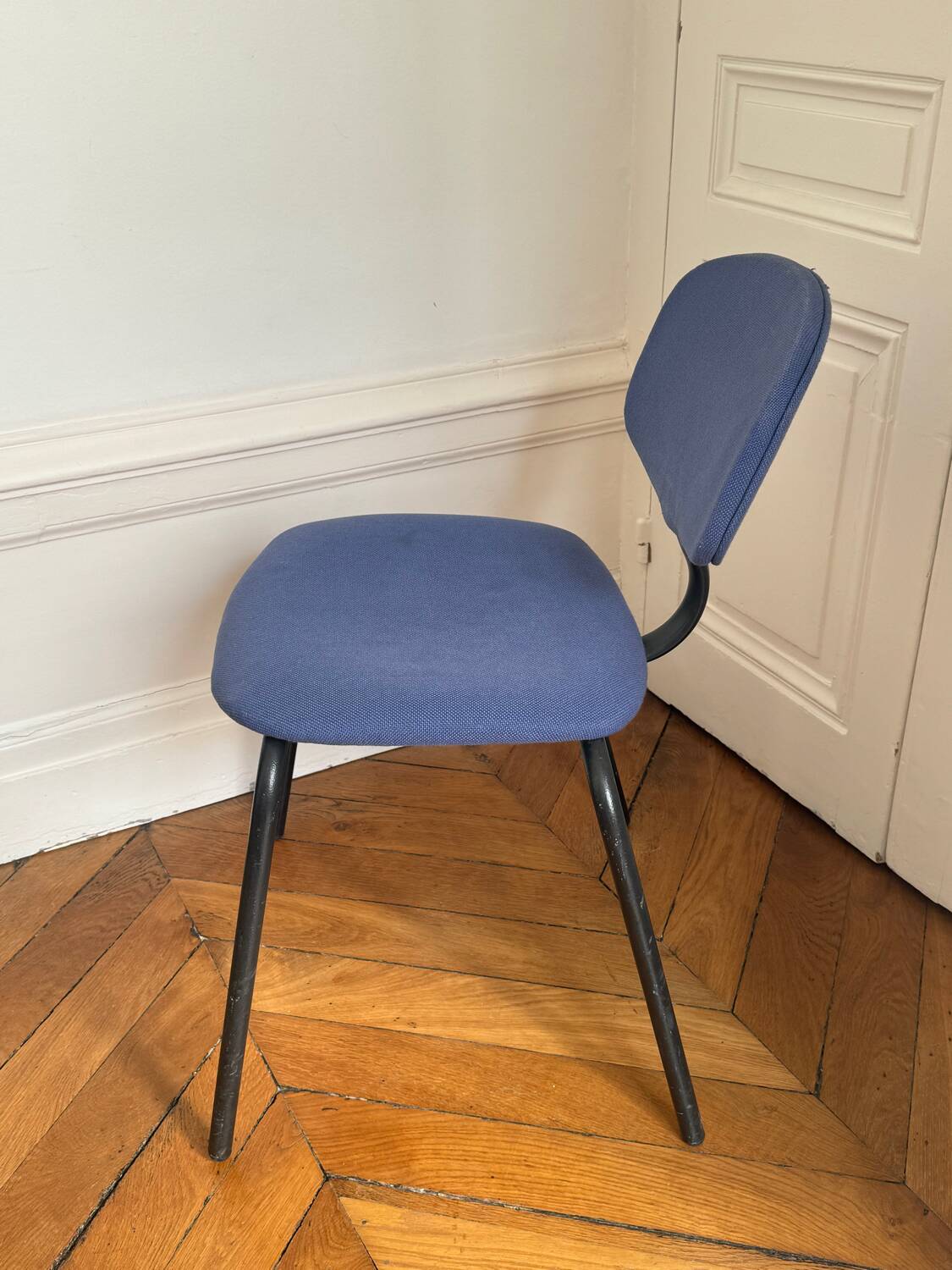 Chaise  éditée par Strafor