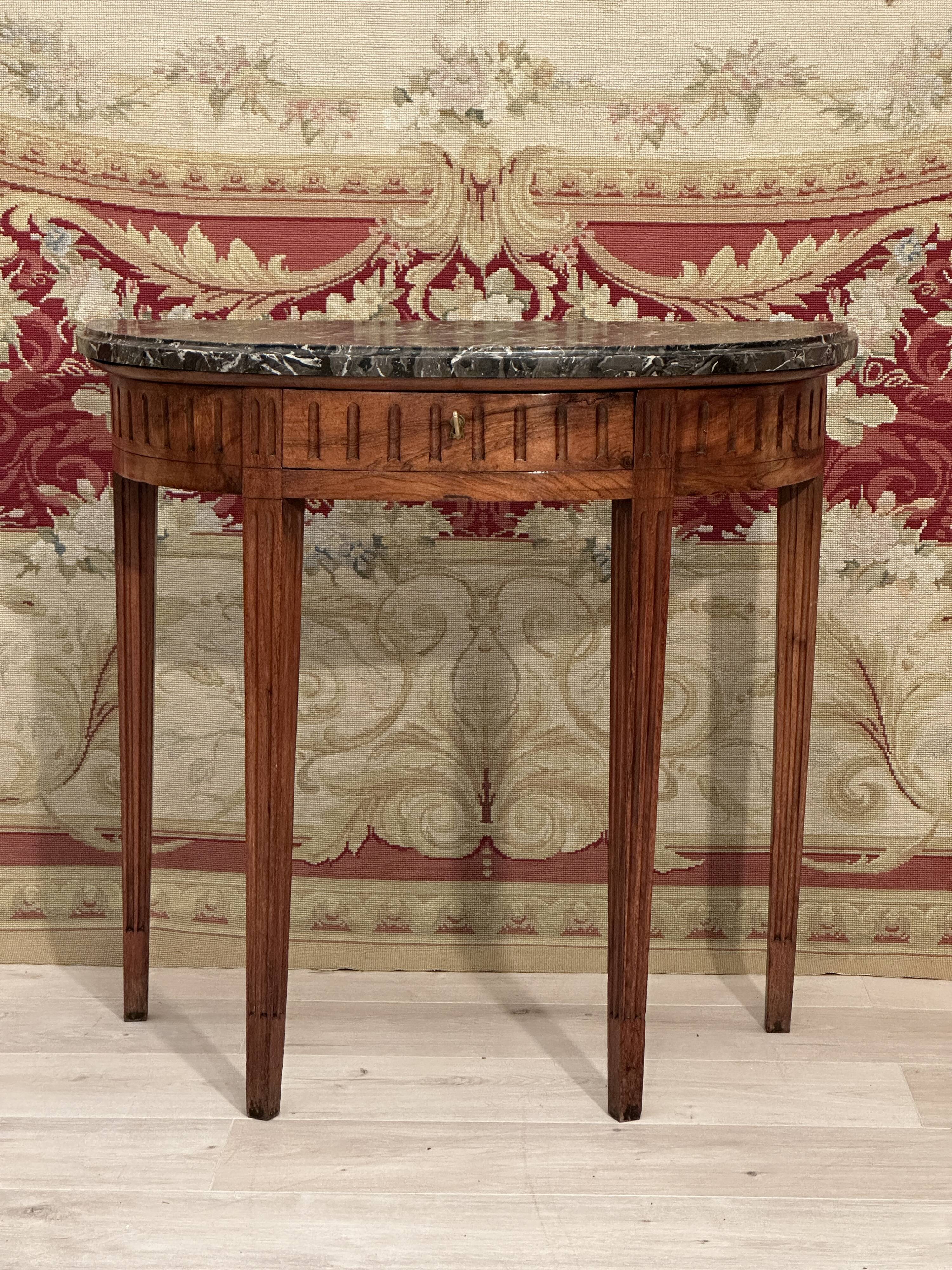 Half-moon console in walnut period Louis XVI around 1770