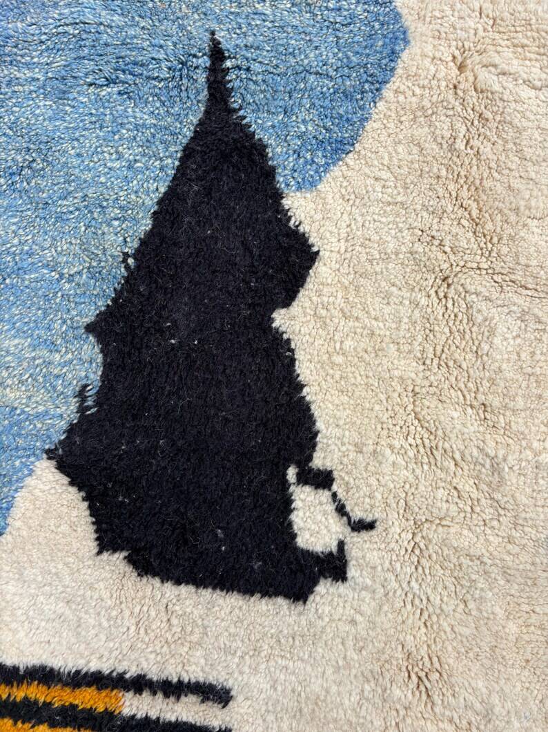 Traditional handmade Berber carpet 250cmx150cm