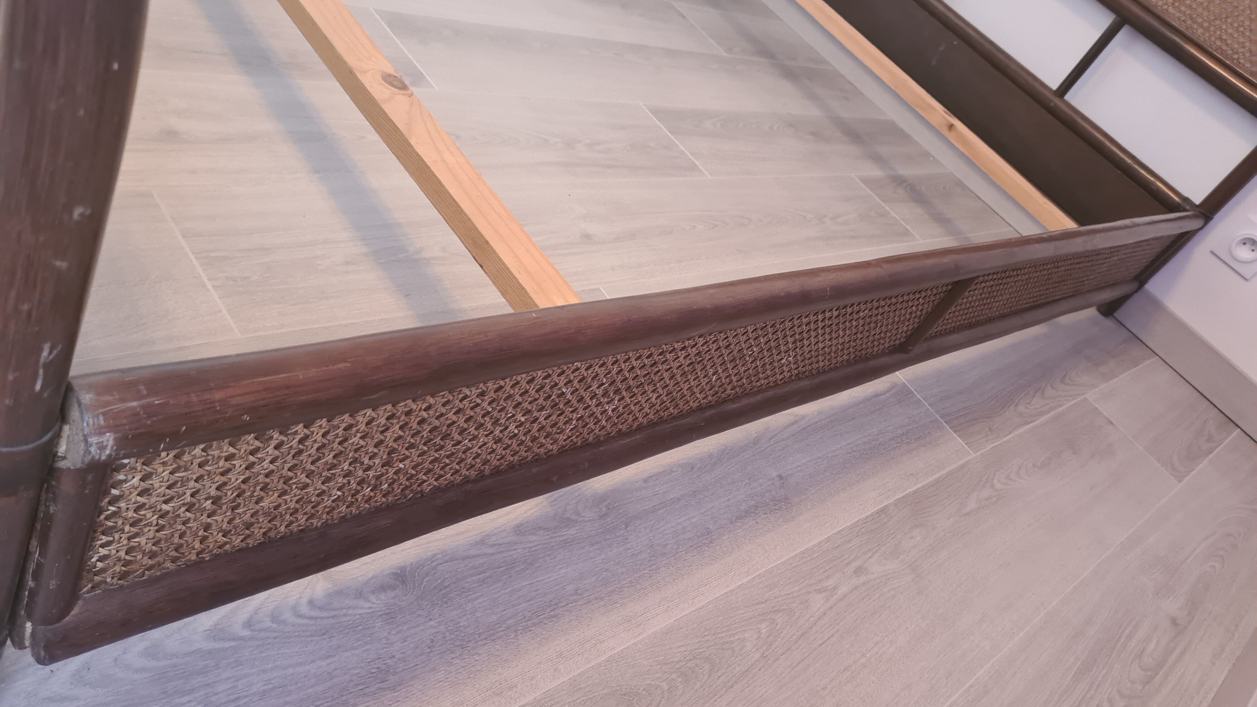 Two-seater vintage rattan bed 140 x 200 cm