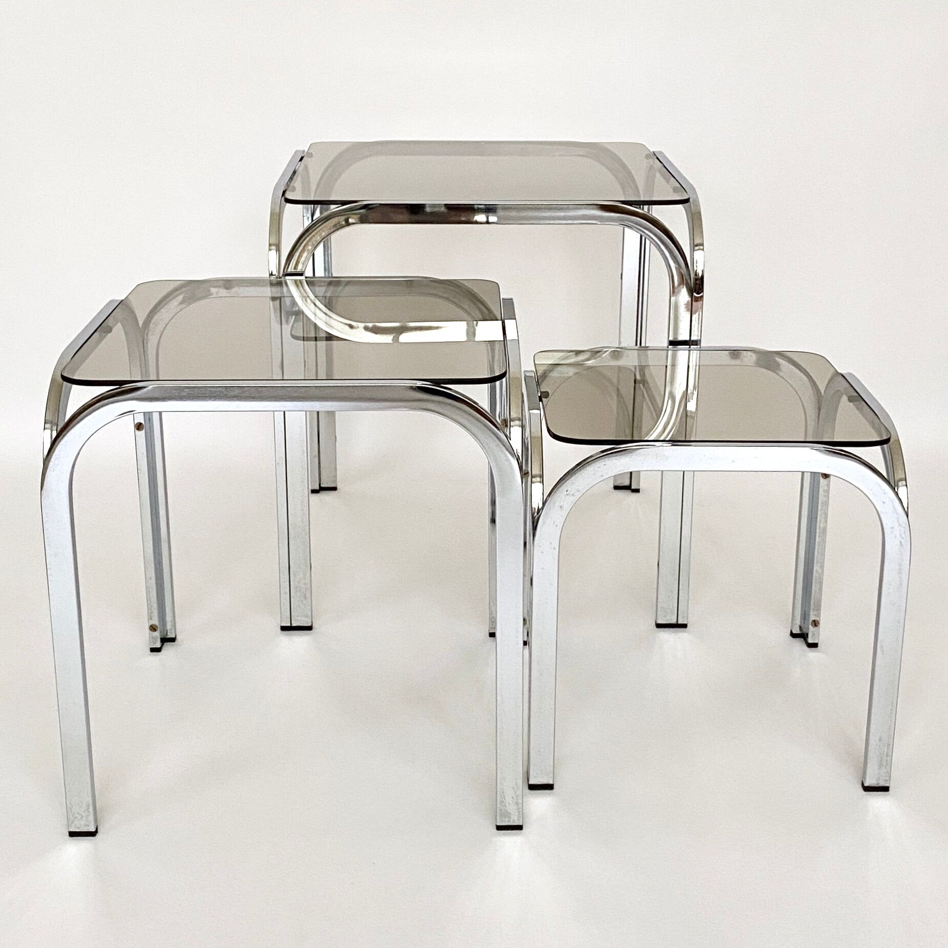 Vintage pull-out tables 70