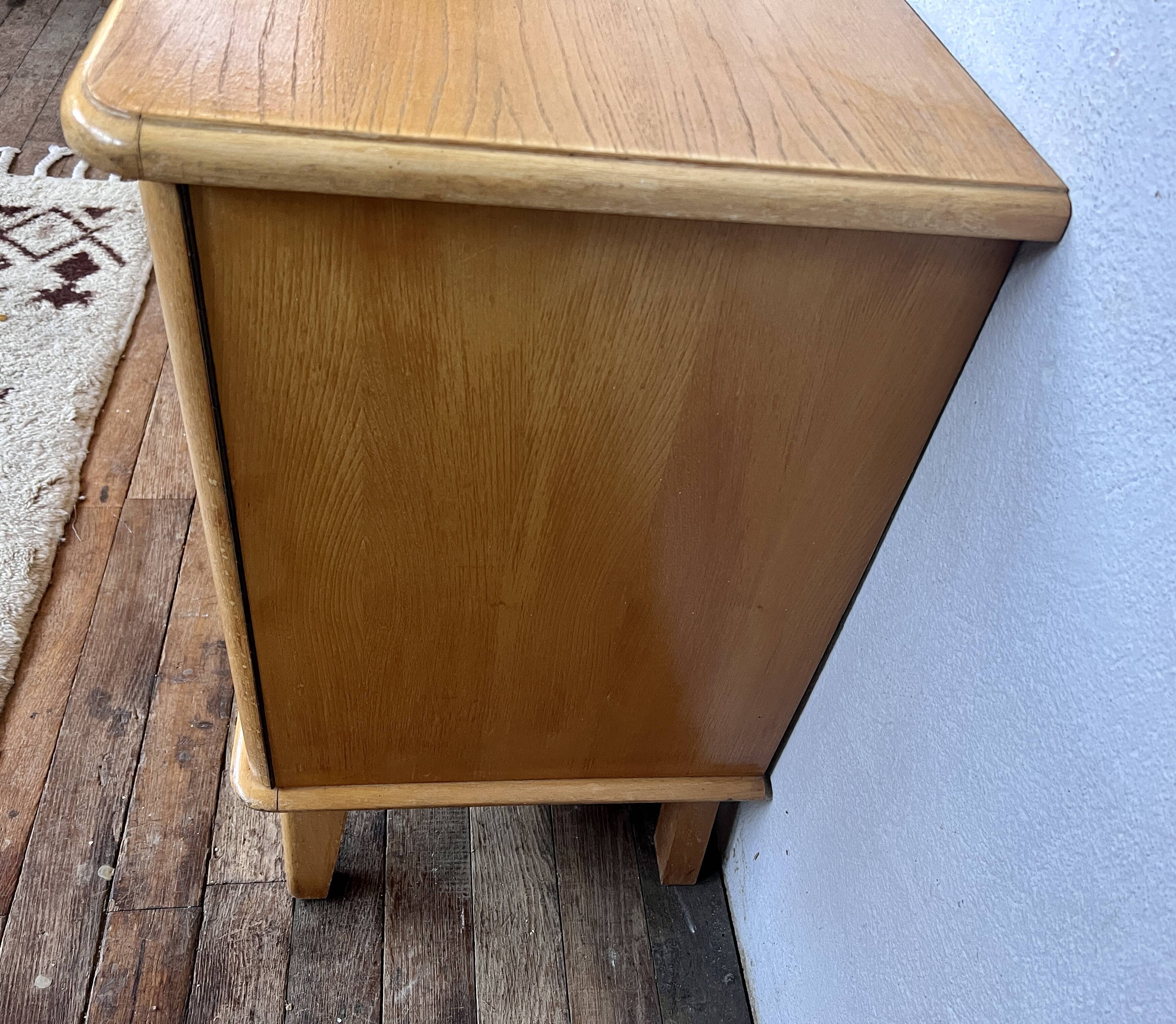 Buffet 2 swing doors