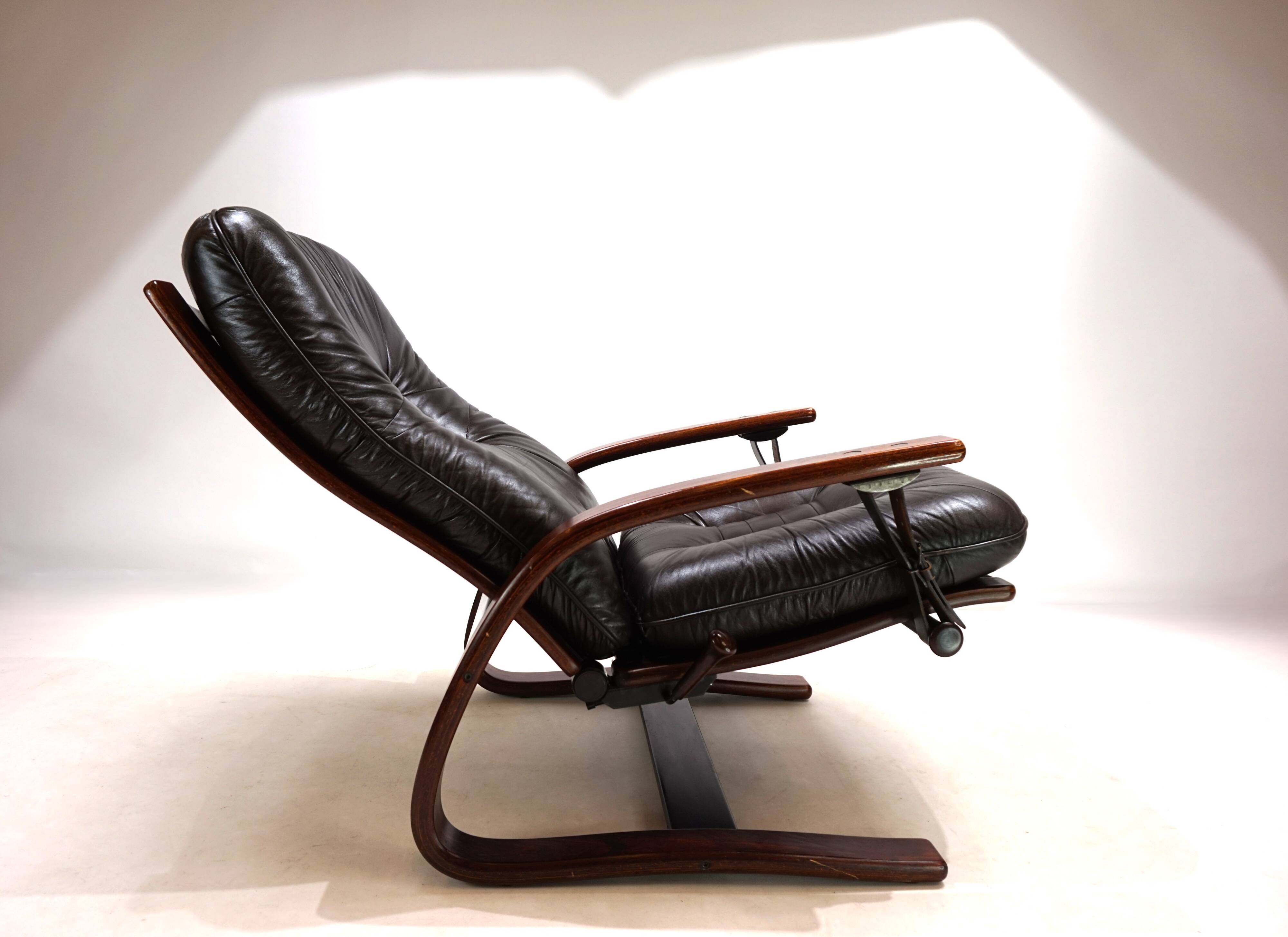 Westnofa The Panter leather lounge chair by Arnt Lande, 1970s