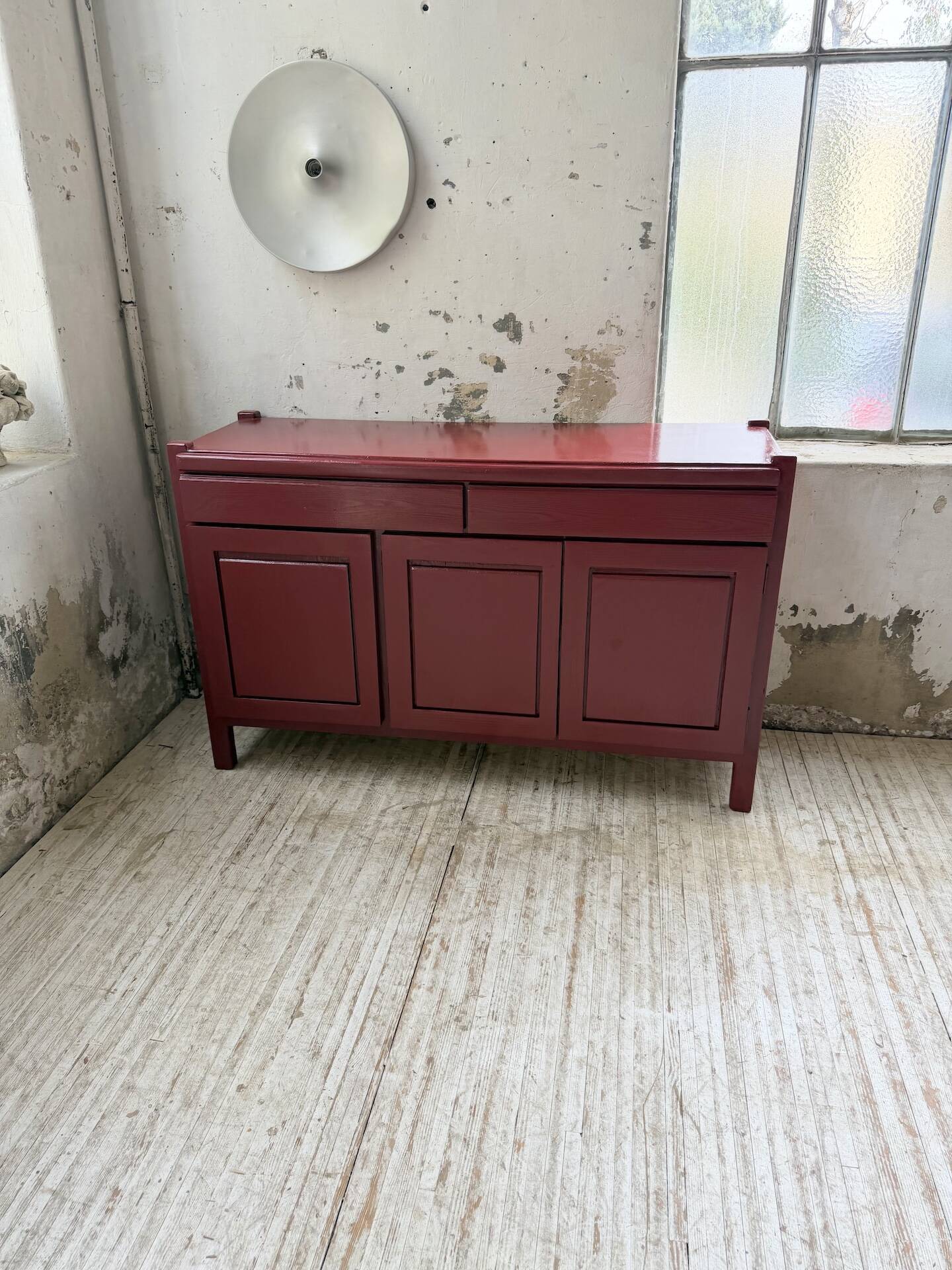 Red lacquered enfilade 1970 160cm