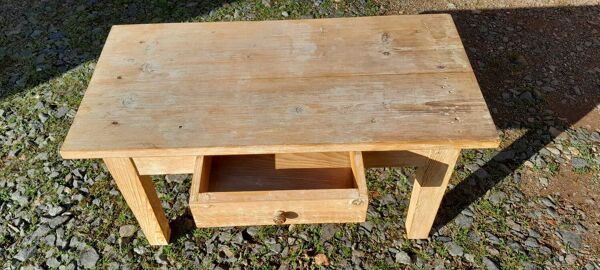 Petite table basse ancienne