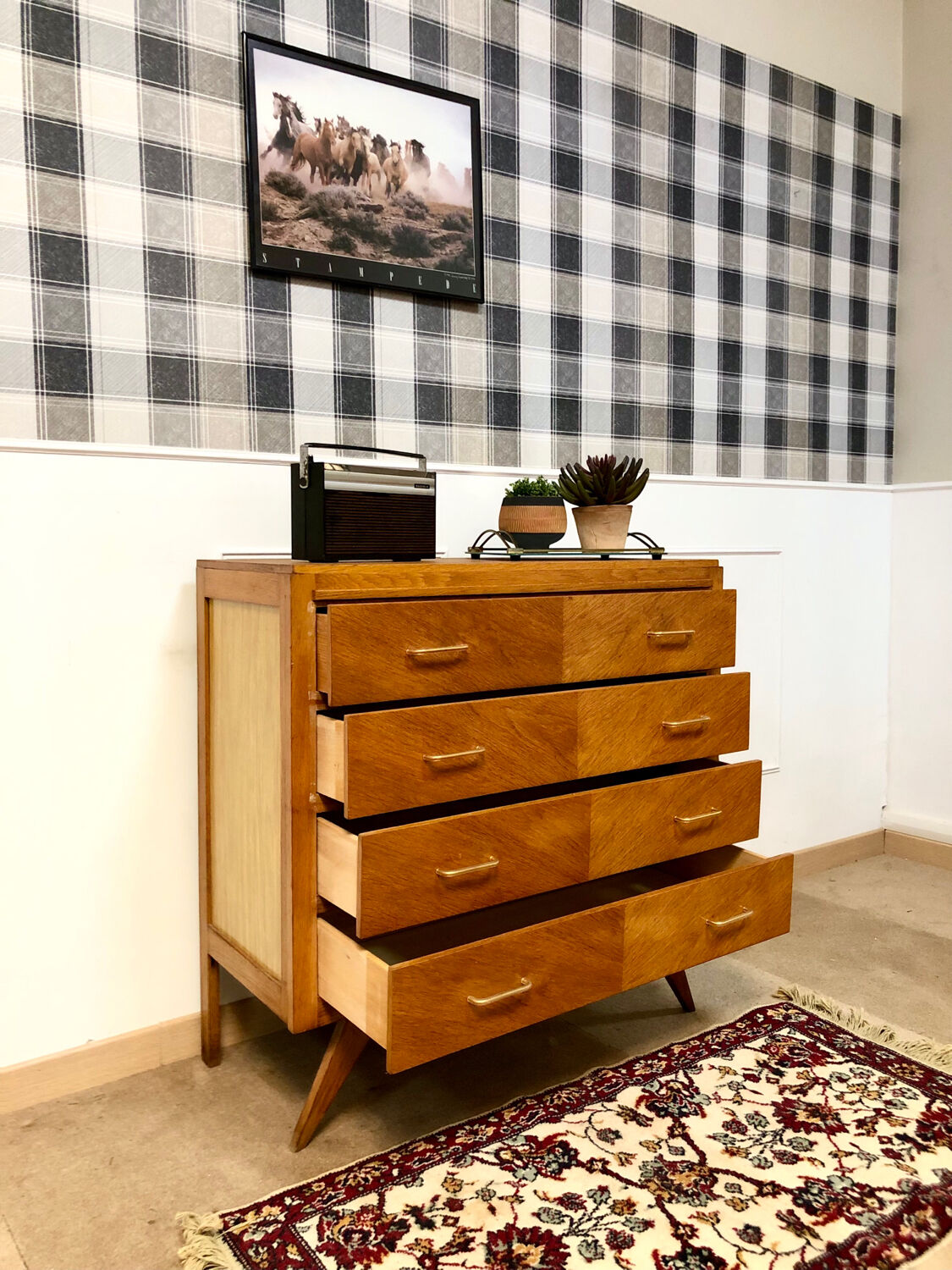 Compass feet dresser