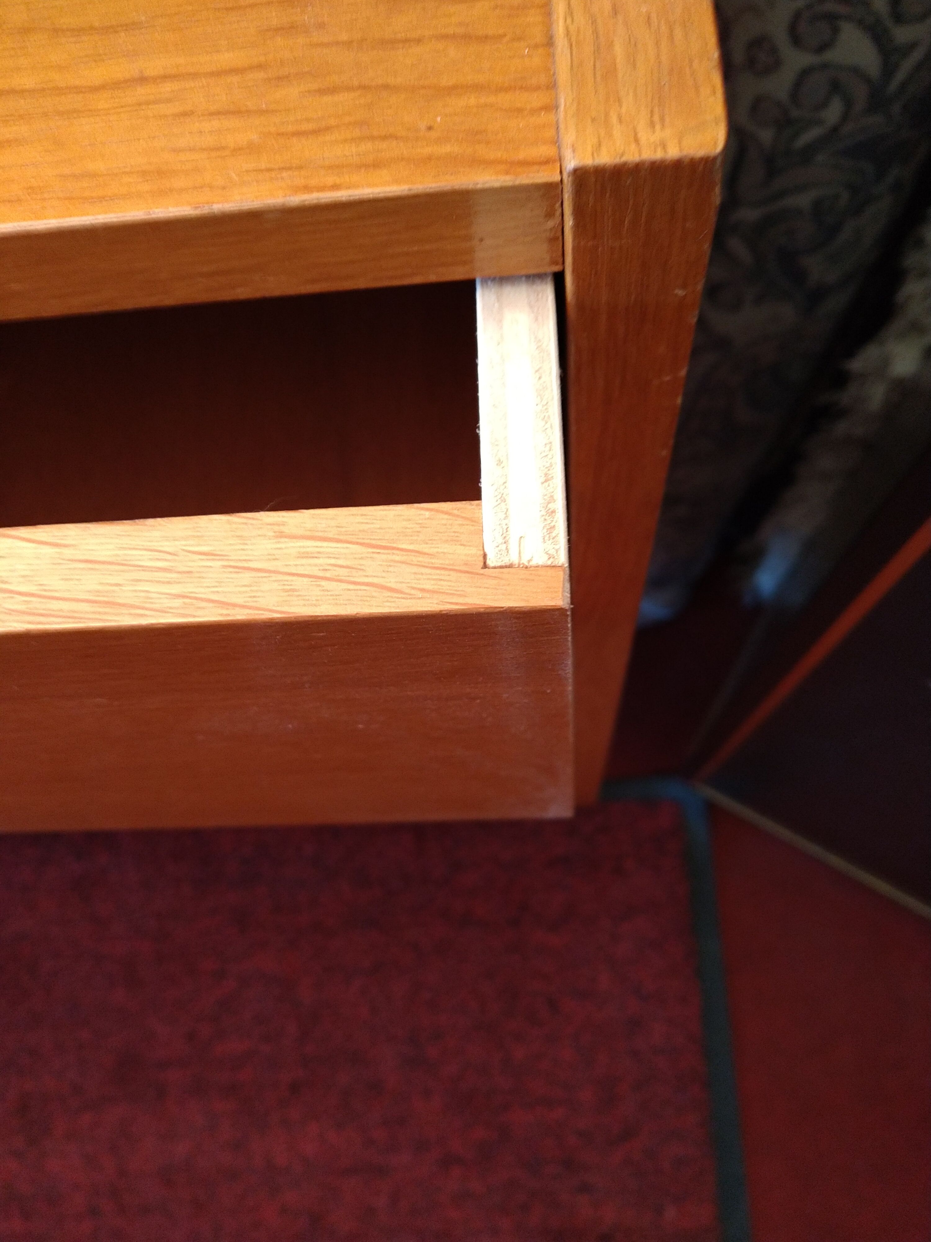 Commode vintage