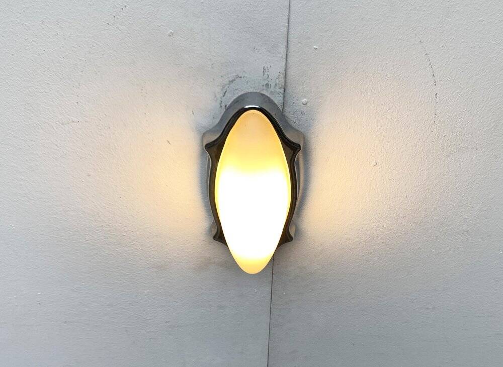 Postmodern Italian wall lamp for indoor and outdoor use, Geco 1 by Luciano Pagani and Angelo Perversi for Arteluce, 1990s.