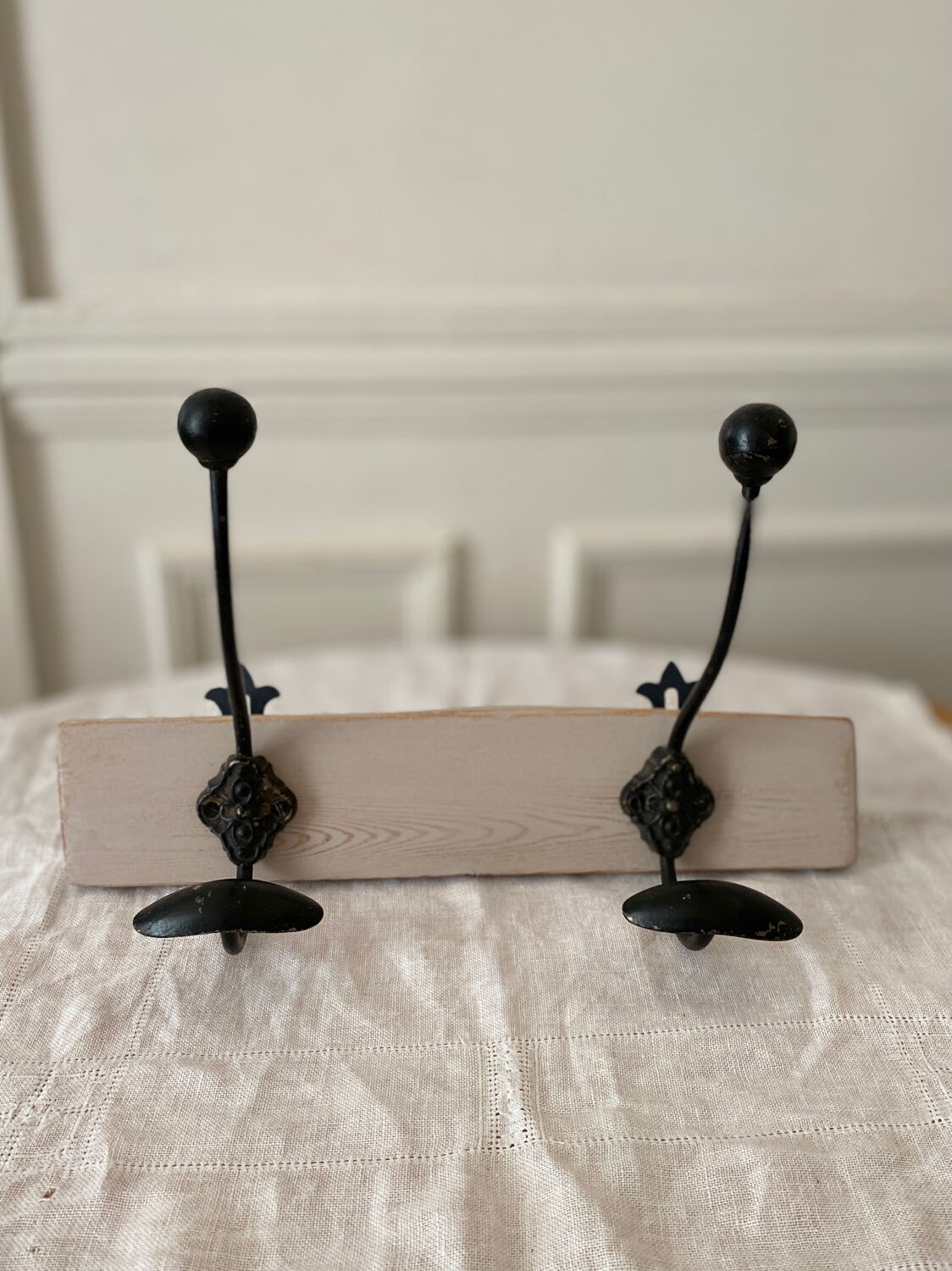 Hook 2 branches wood and metal