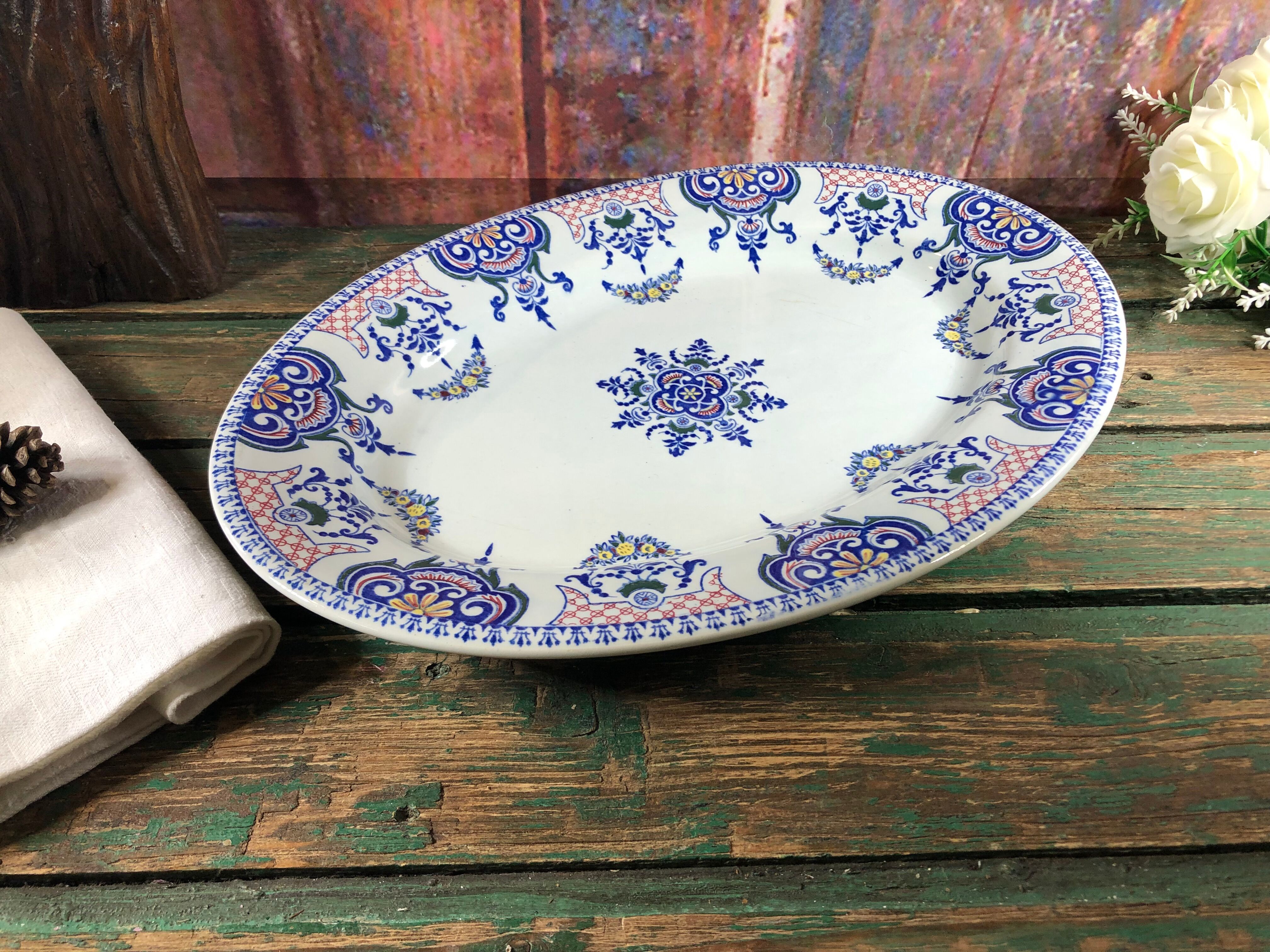 Oval dish Gien Modele Royal décor Rouen with blue arabesques 37cm