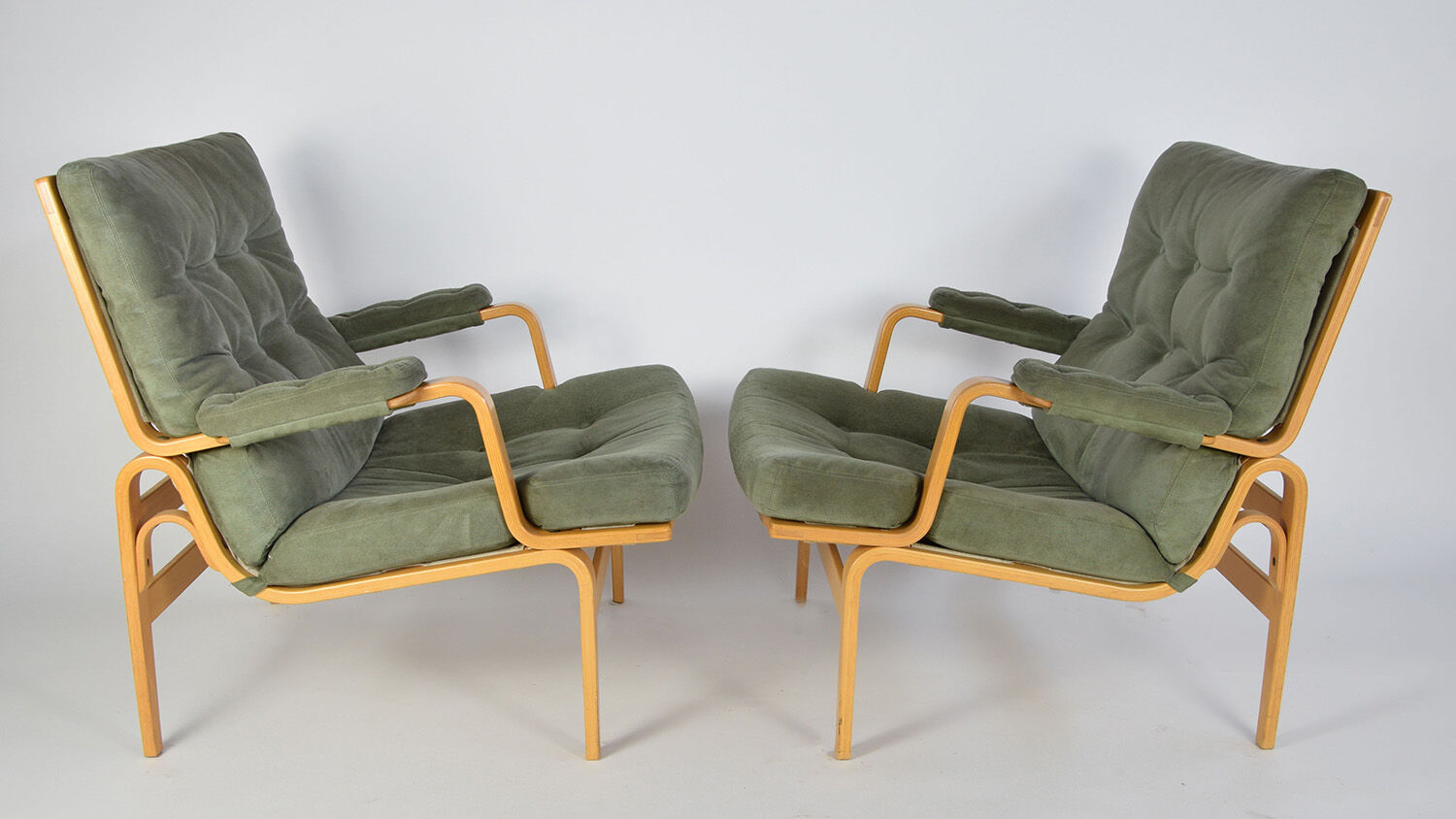 Pair of Bruno Mathssons Ingrid Lounge chairs, Sweden, 1970s