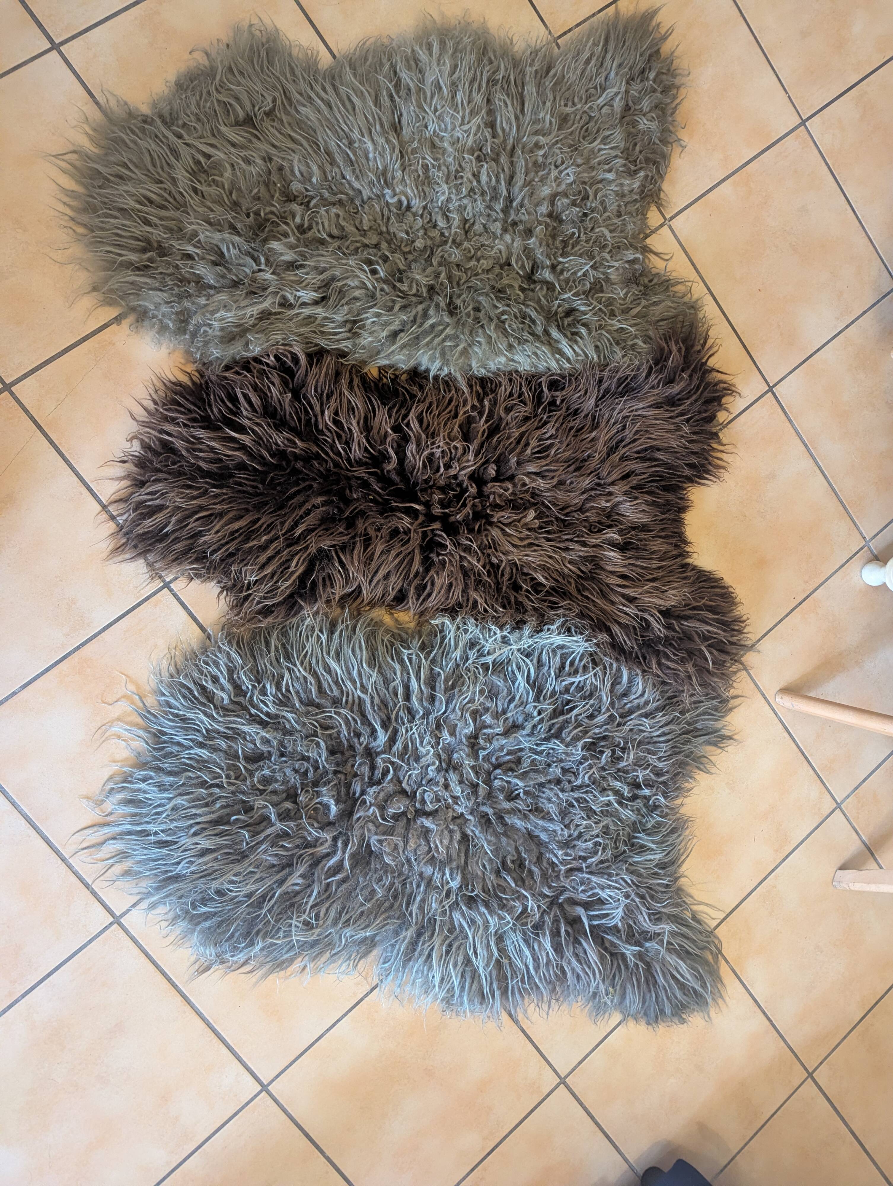Natural sheep fur rug Dyreskinn