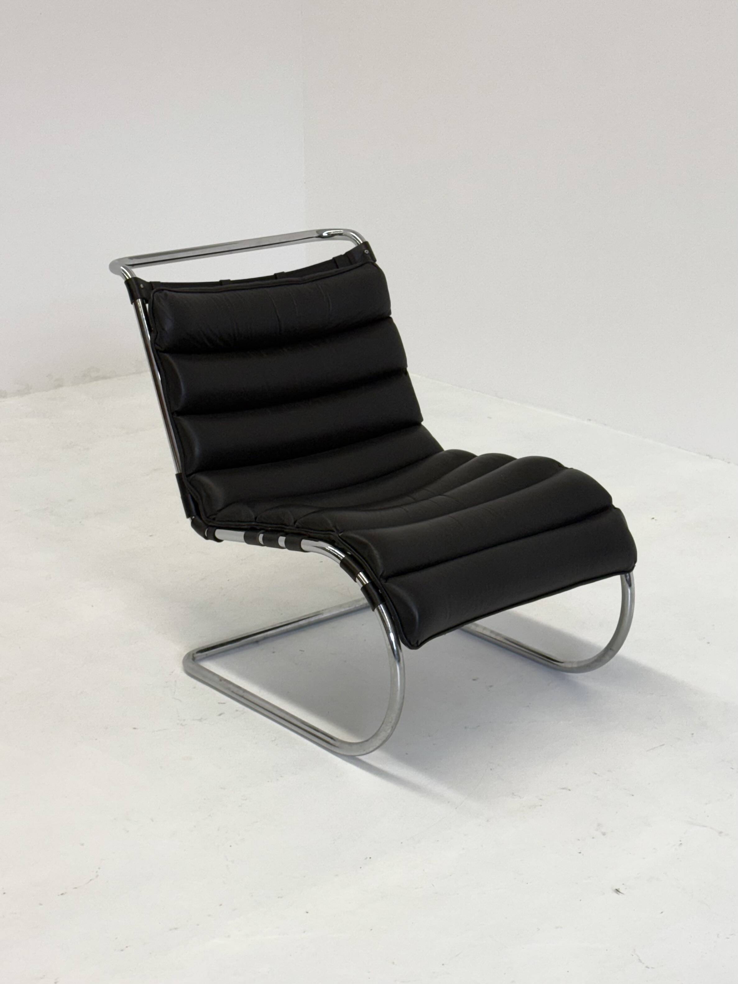 Fauteuil MR de Ludwig Mies van der Rohe pour Knoll