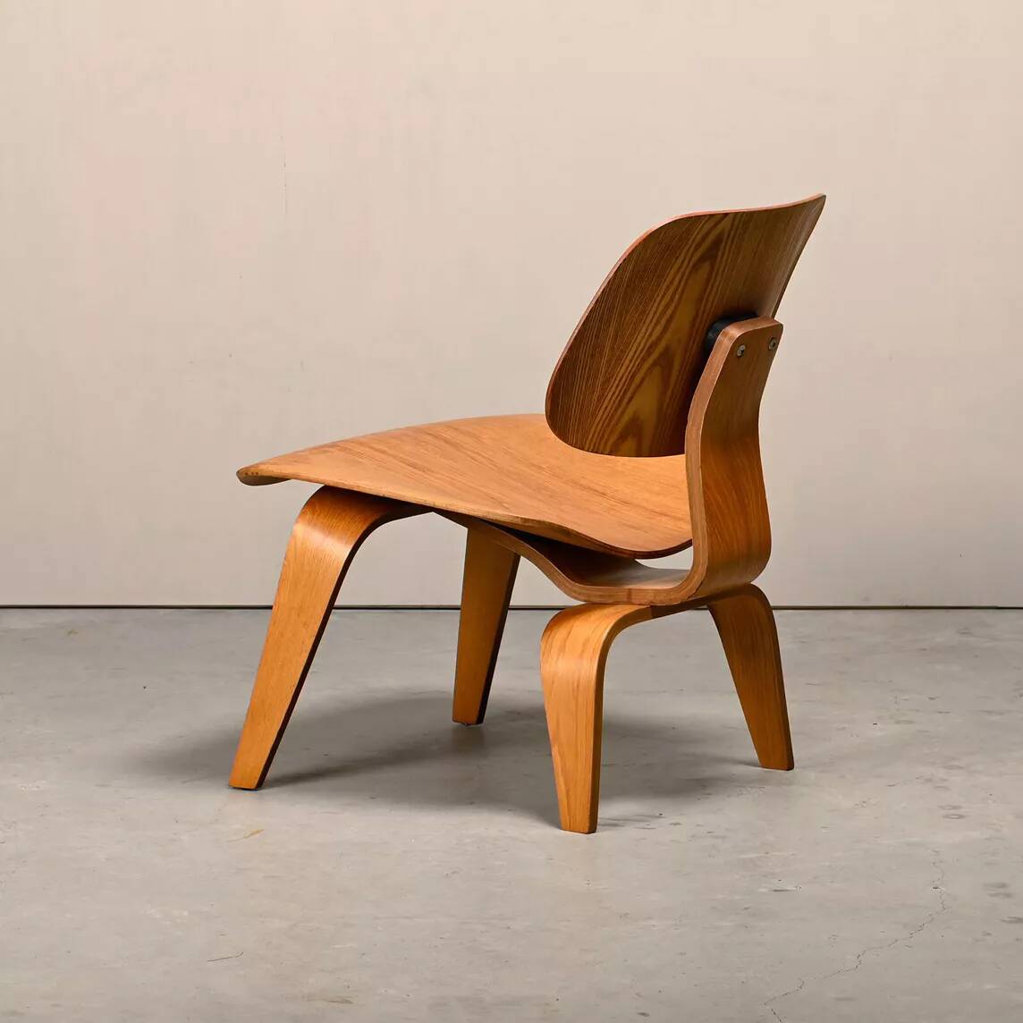 Charles & Ray Eames Early LCW Ash Lounge Chair for Herman Miller, 1950