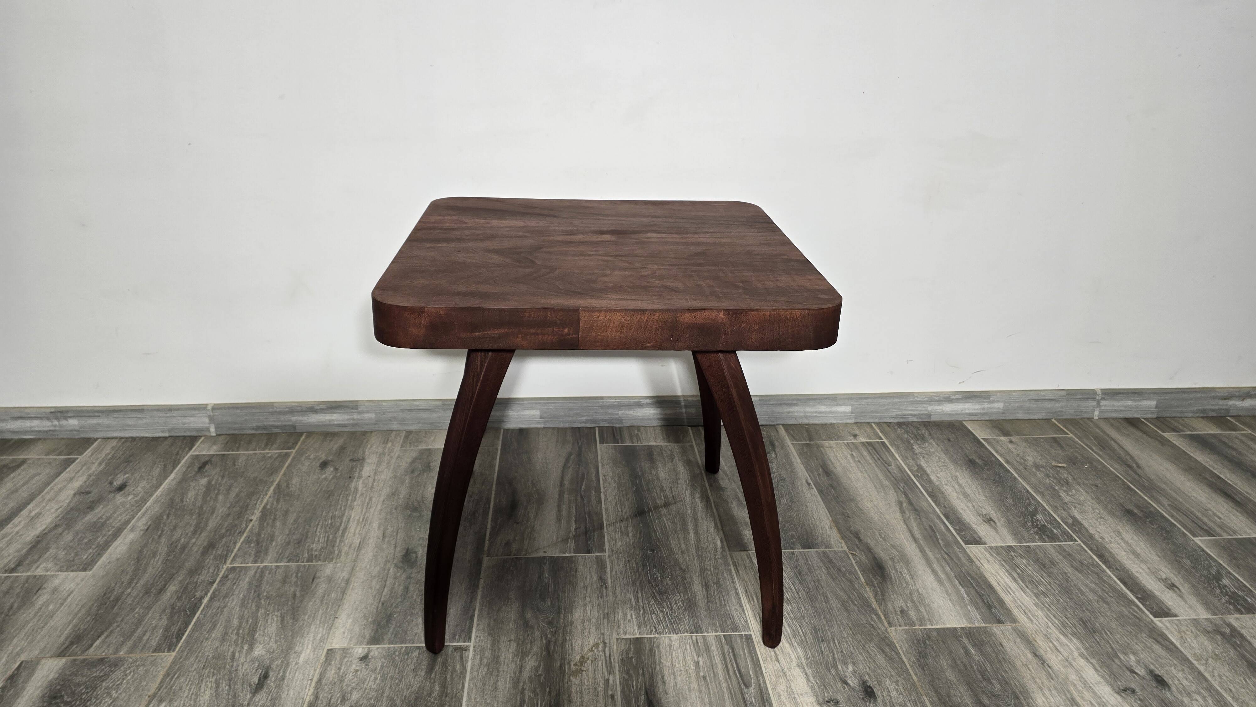 Table Basse Araignée H-259 par Jindrich Halabala, 1940s
