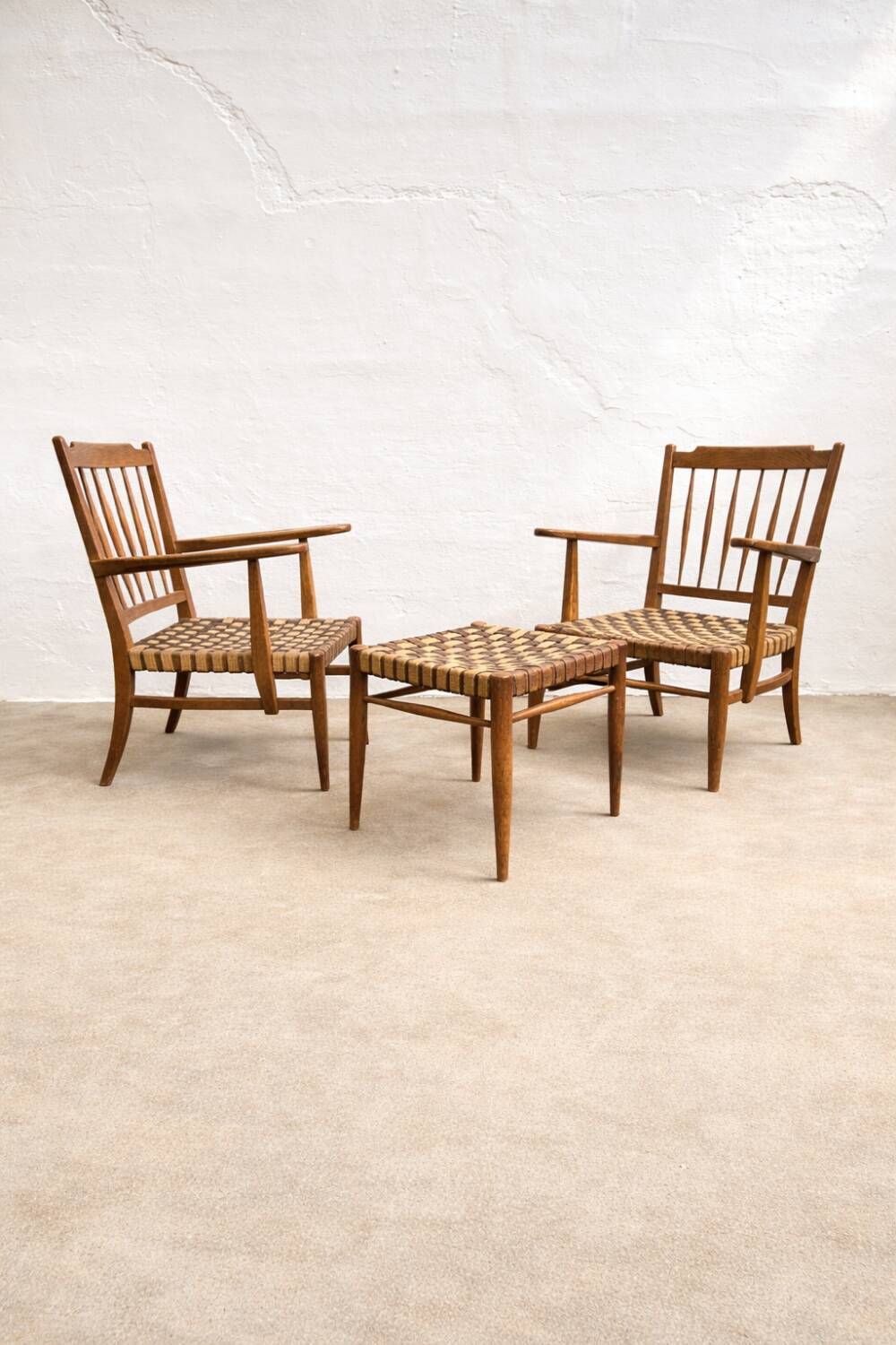 Chaises et table en chêne hongrois des années 1940, Lajos Kozma.