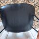 2 fauteuils modèle 675 par Robin Day