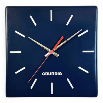 Horloge murale publicitaire vintage bleue Grundig, 1970s