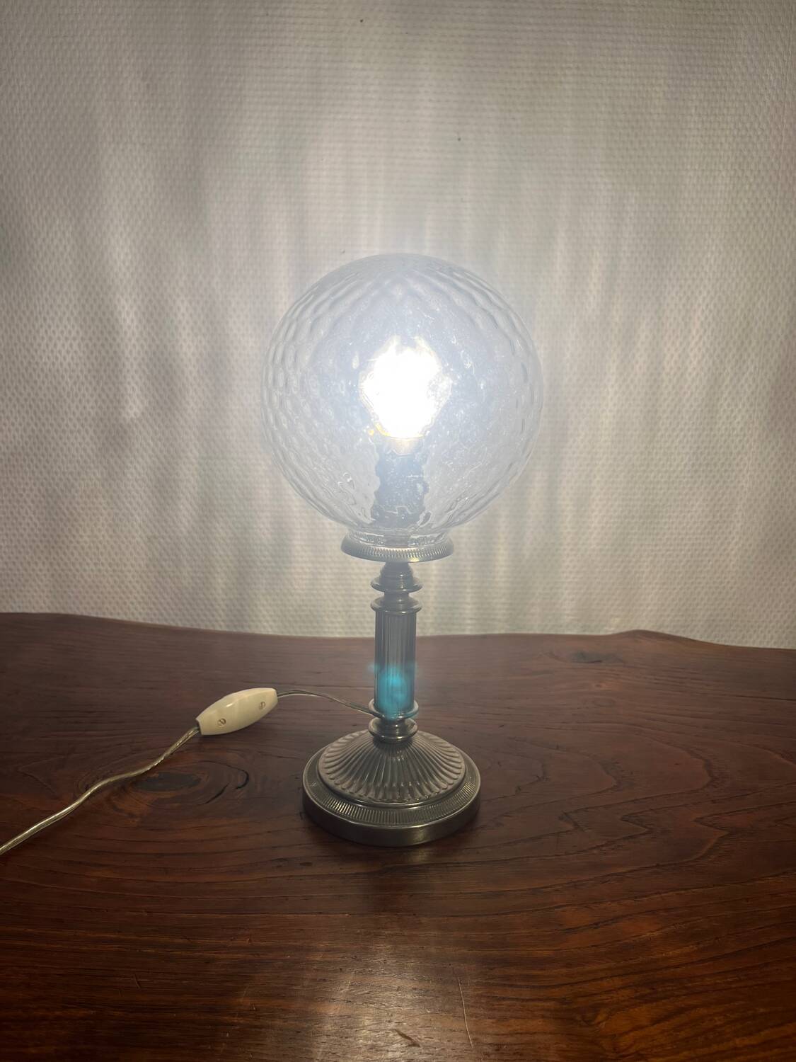 Metal lamp and art deco ribbed glass globe