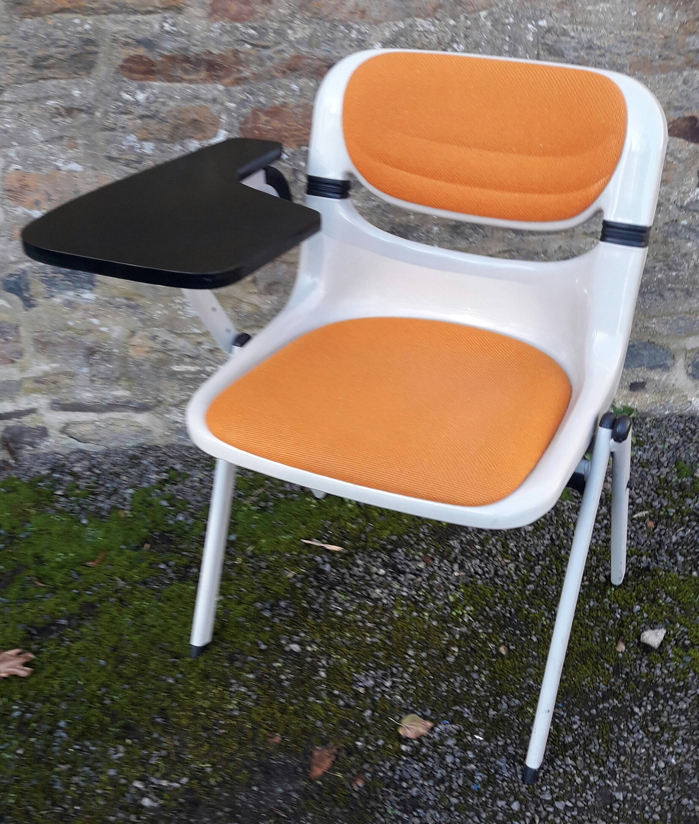 Dorsal tablet chair by E Ambasz and G Piretti 1990