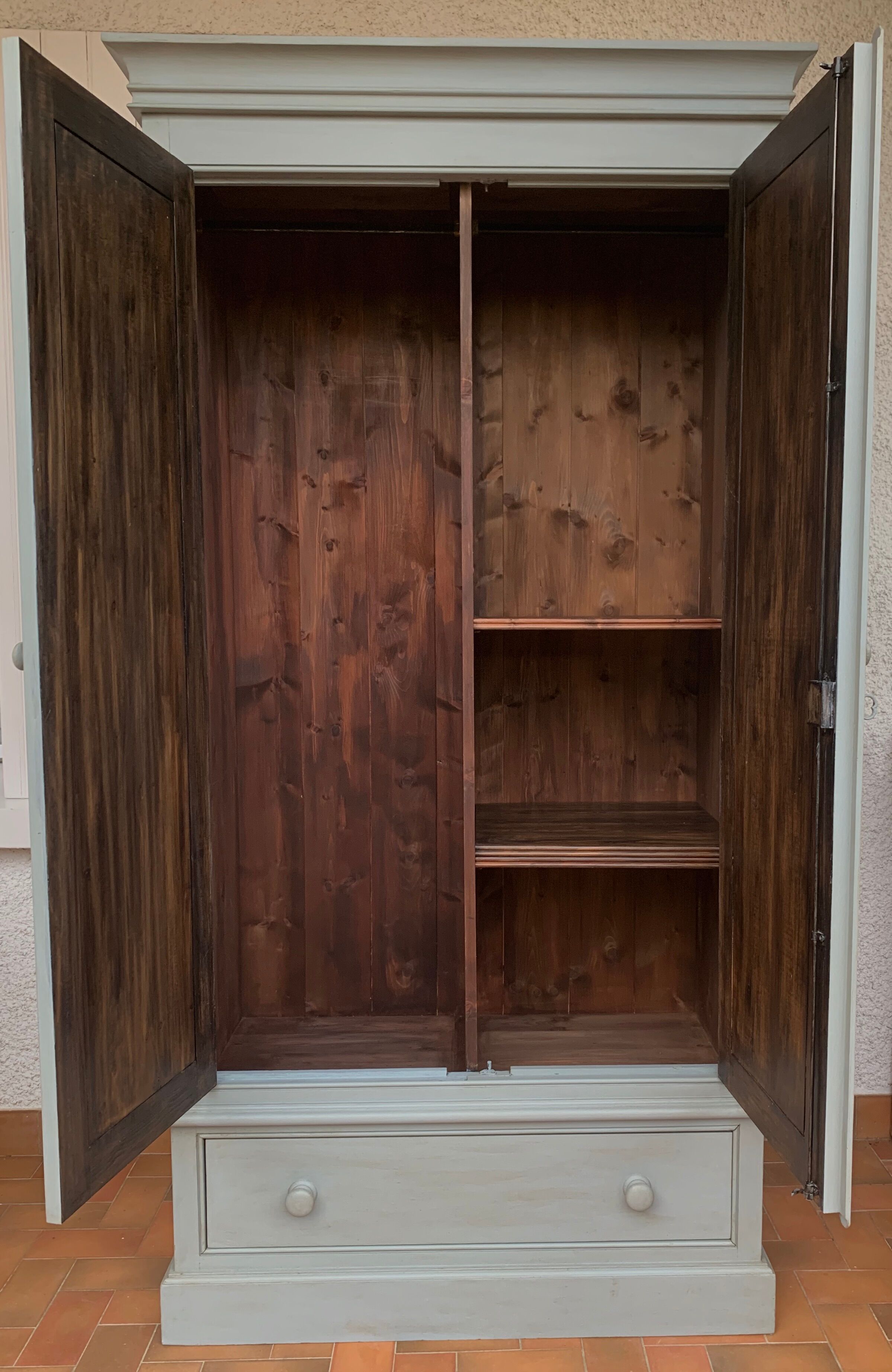 Painted wooden cabinet