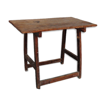 Rustic table of era XVIII