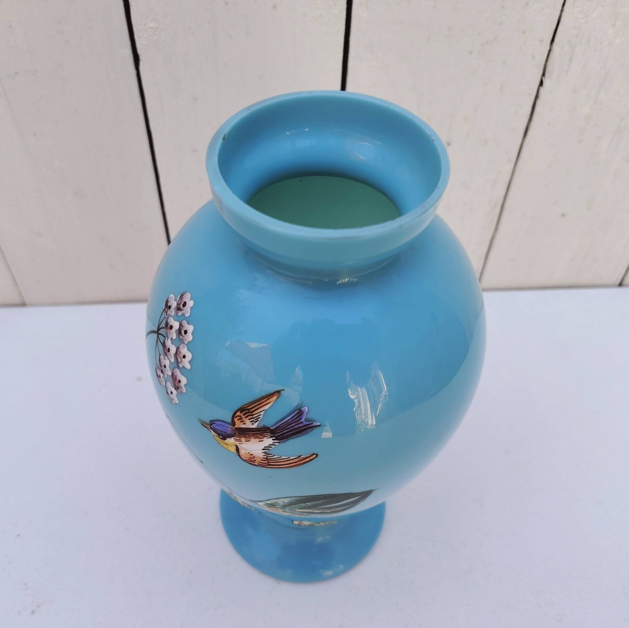 Opaline vase, Napoleon III flower bouquet decoration