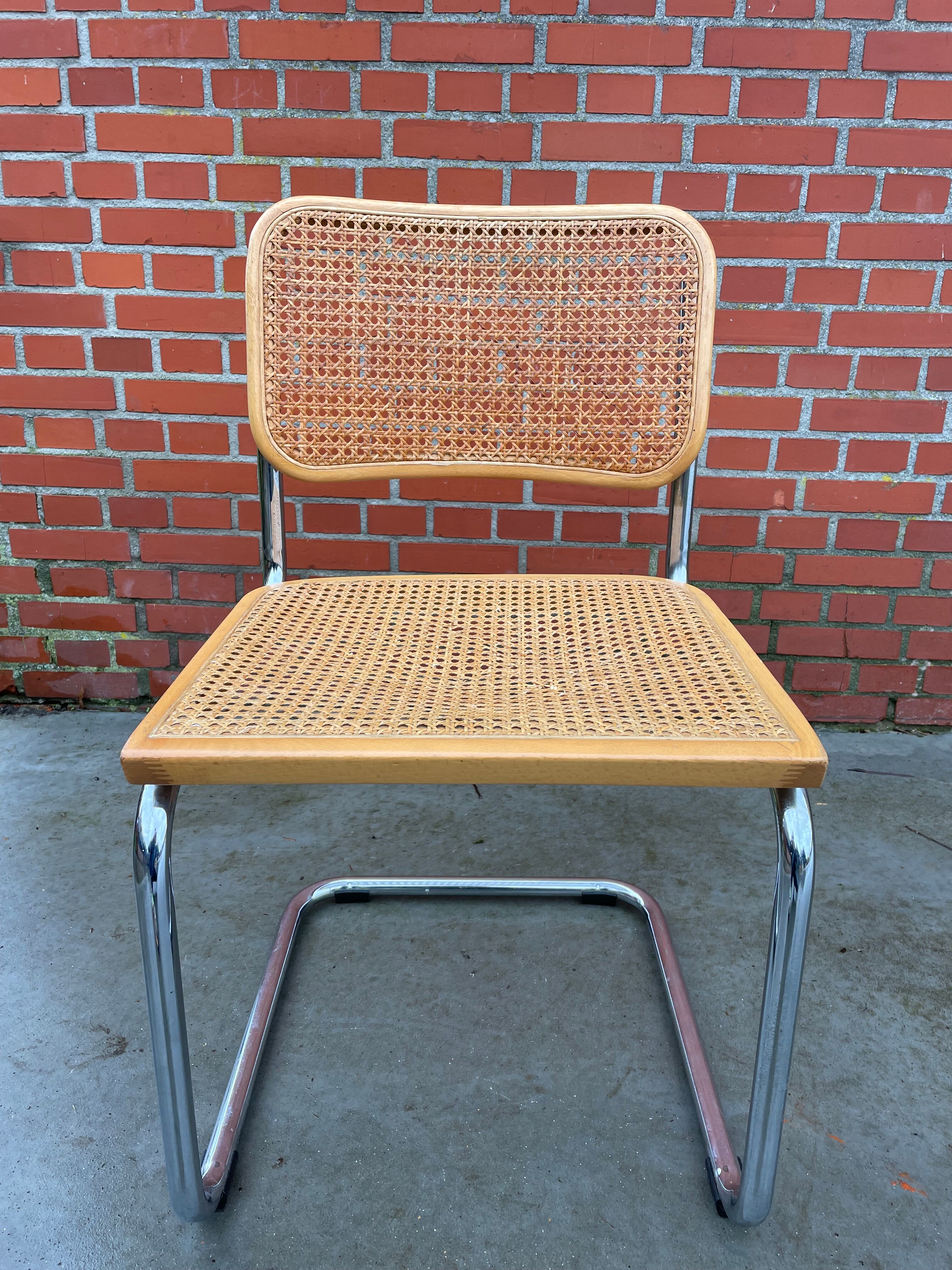 Cesca design chair b32 model