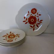 6 dessert plates & 1 pie dish from the 1970s 210194