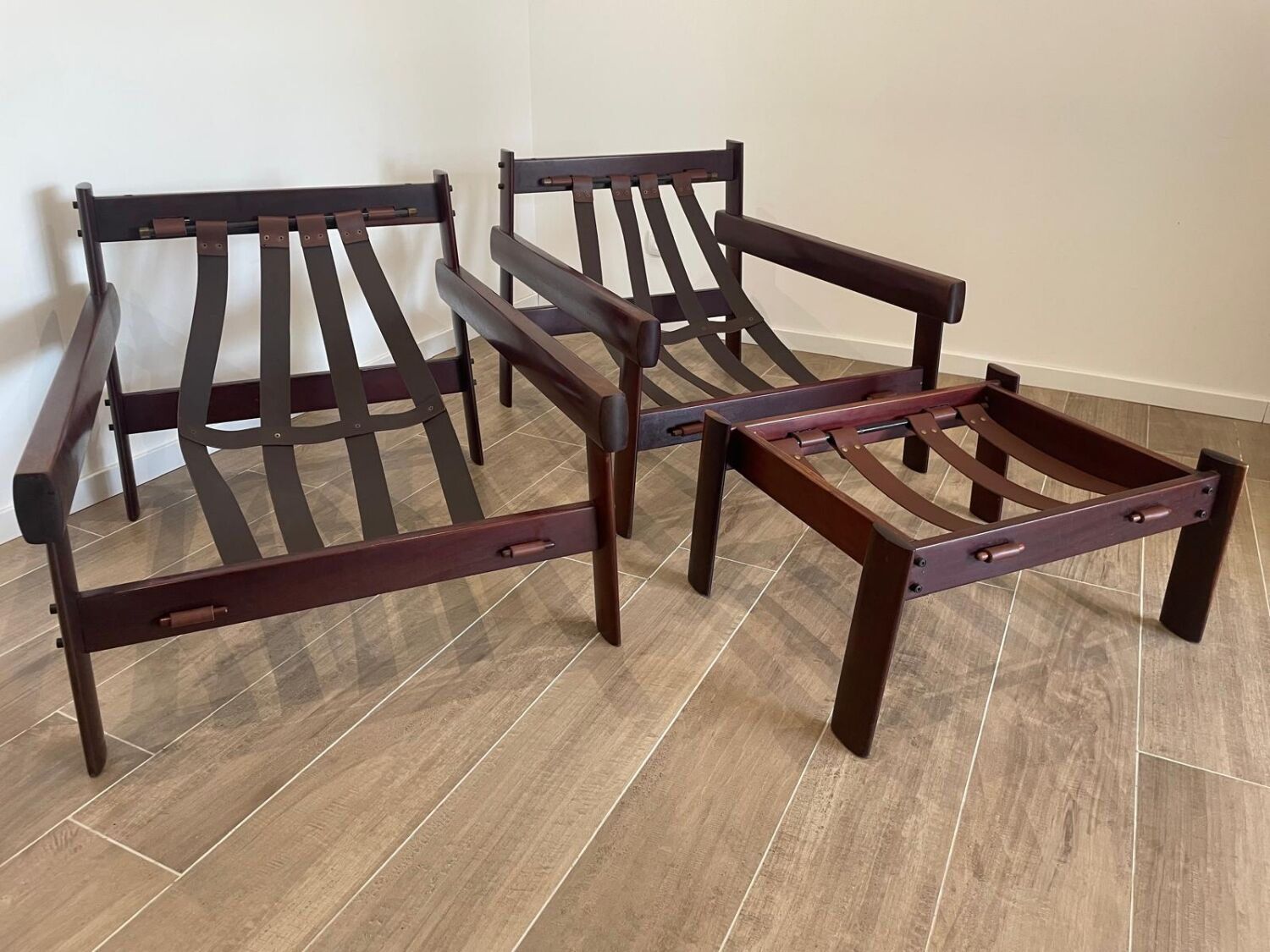 2 MP-41 Lounge Chairs by Percival Lafer