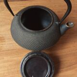 Japanese Arare cast iron teapot 1.1 L