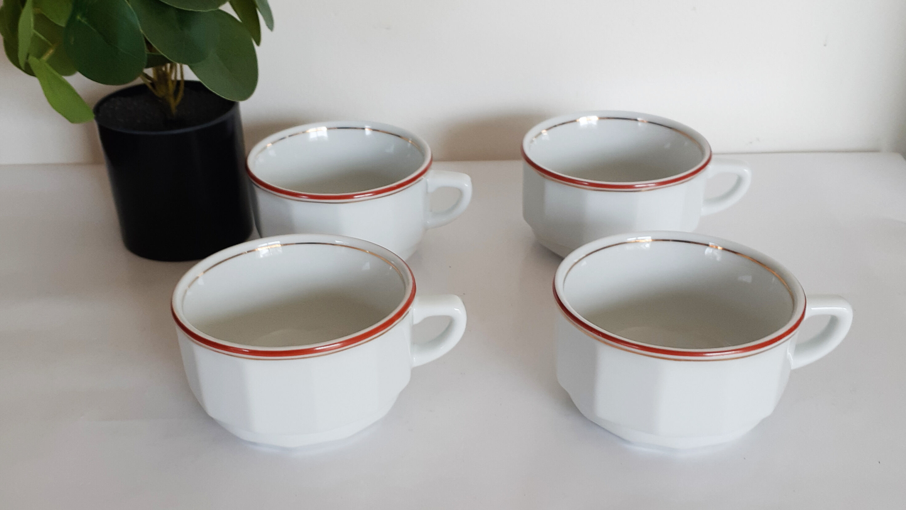 Chocolate bistro cups , coffee , Apilco