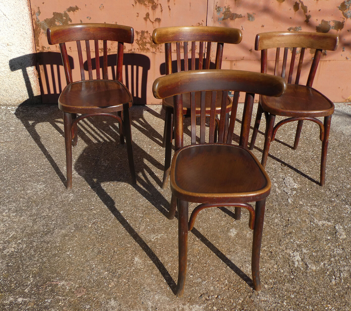 Set of 4 bistro chairs in curved wood Thonet