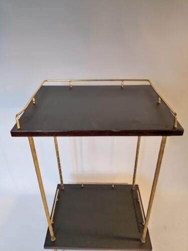 Paire de tables laiton doré plateaux noircis 1960