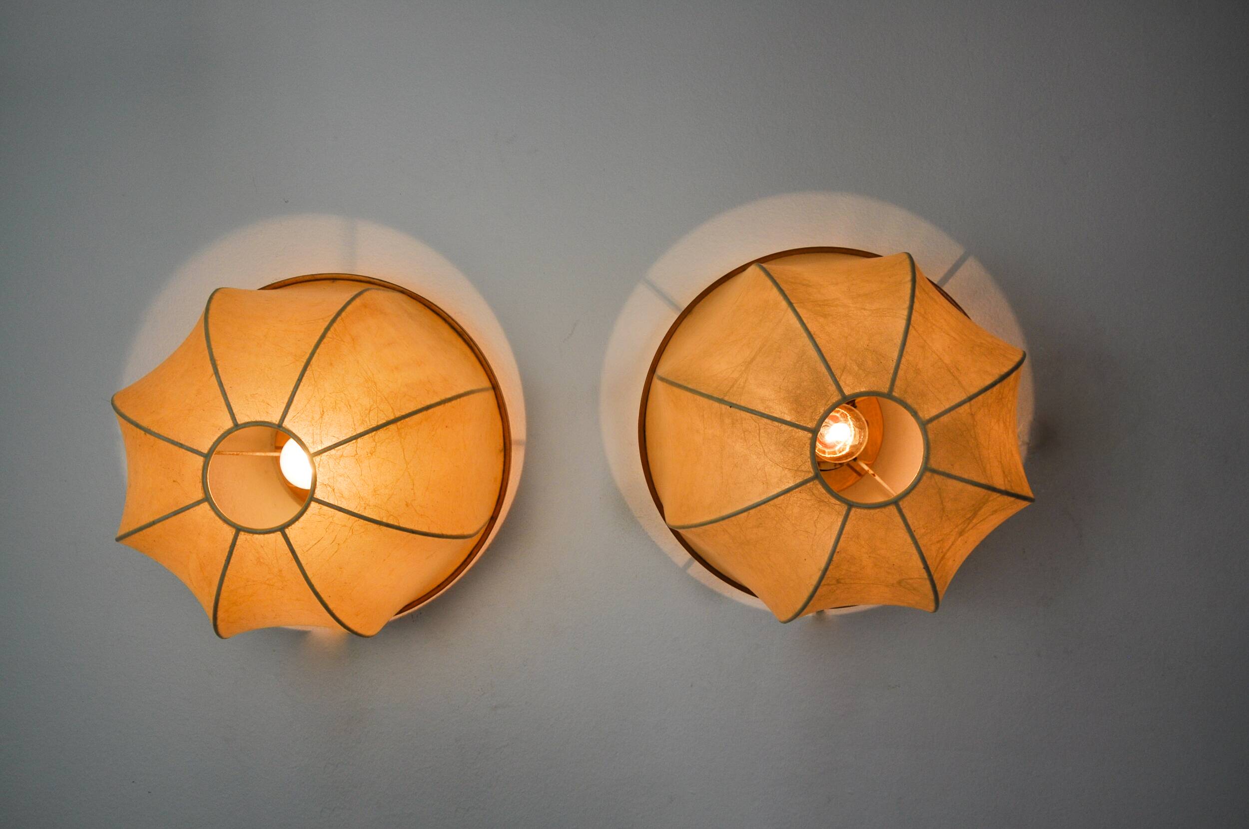 PAIR OF XL "COCOON" WALL LIGHTS, RESIN AND PINE, ITALY, 1970