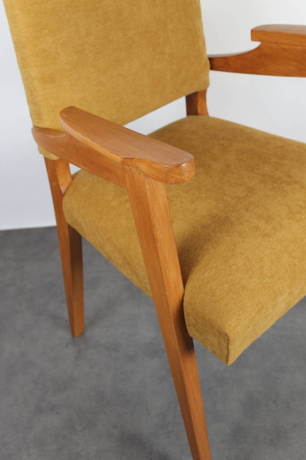 Fauteuil scandinave vintage velours jaune