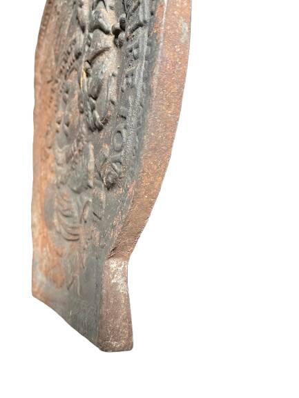Cast iron fireplace plate