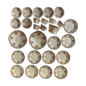 Dessert tableware set: 6 cups, 6 saucers, 2 platters, 10 plates