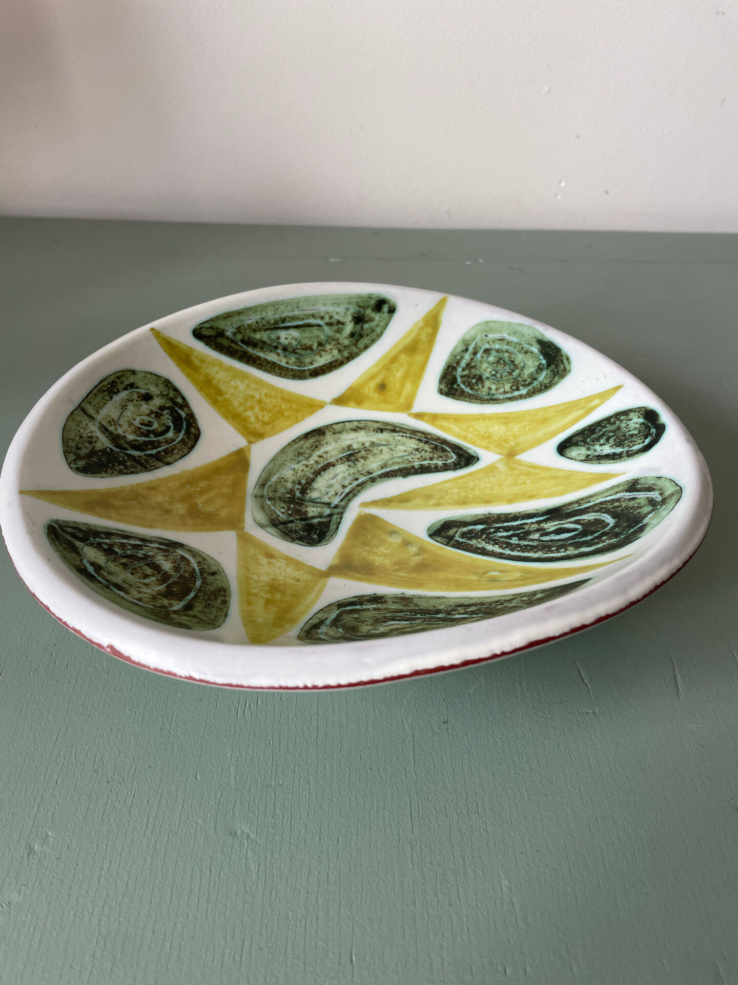 Bowl, pocket tray by Stig Lindberg, studio hand.