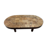 Oval coffee table