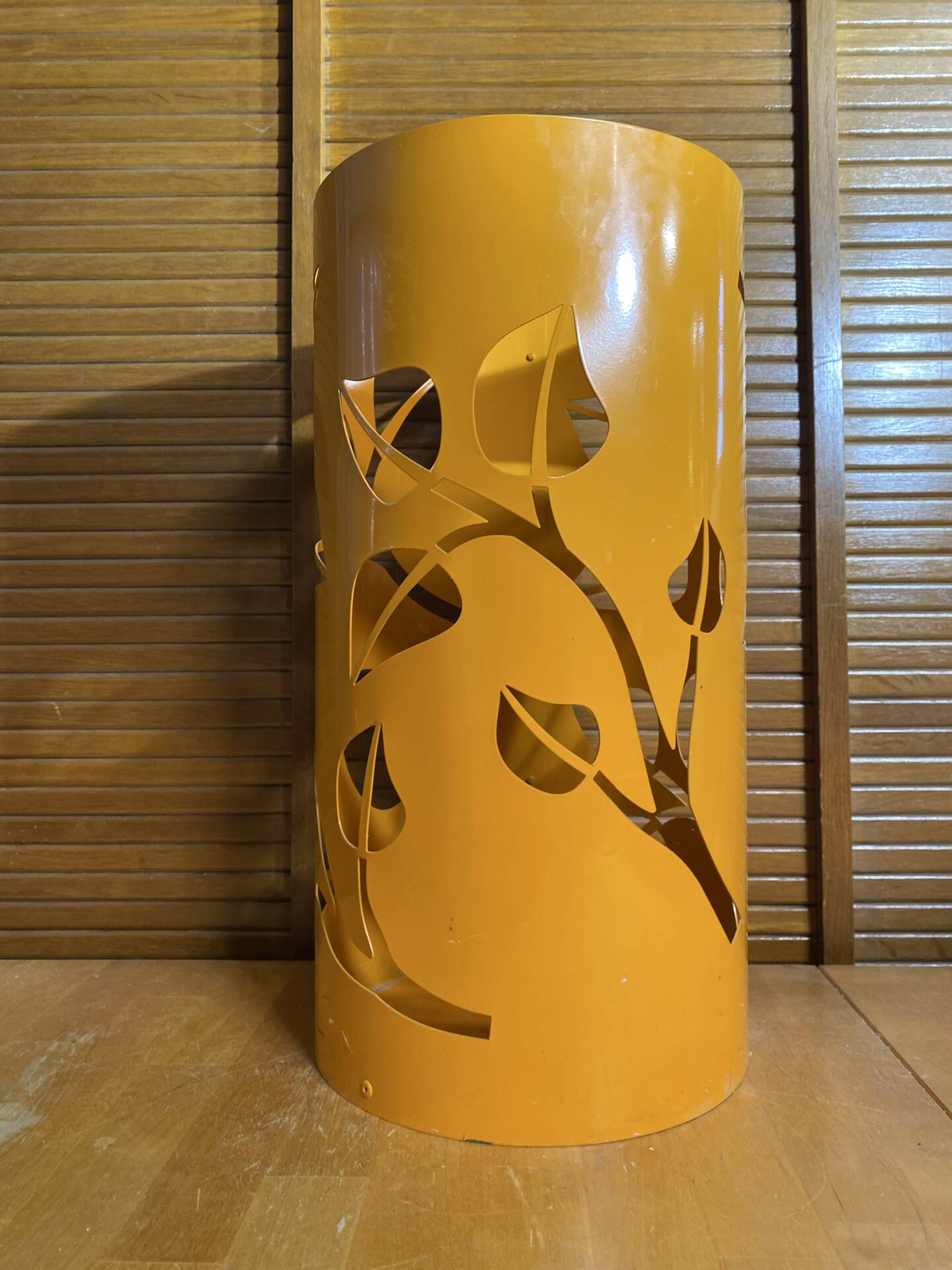 Orange Metal Cylindrical Design Umbrella Stand with Cut-Out Leaf Decoration #E2